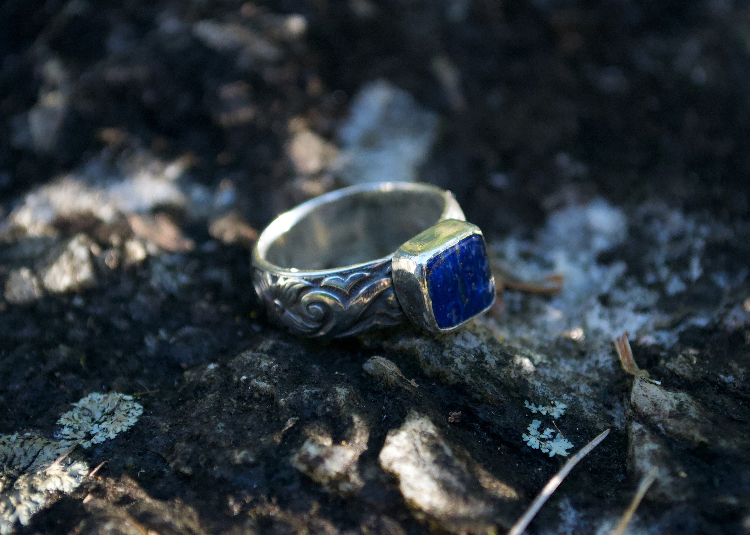 Lapis Patterned Ring