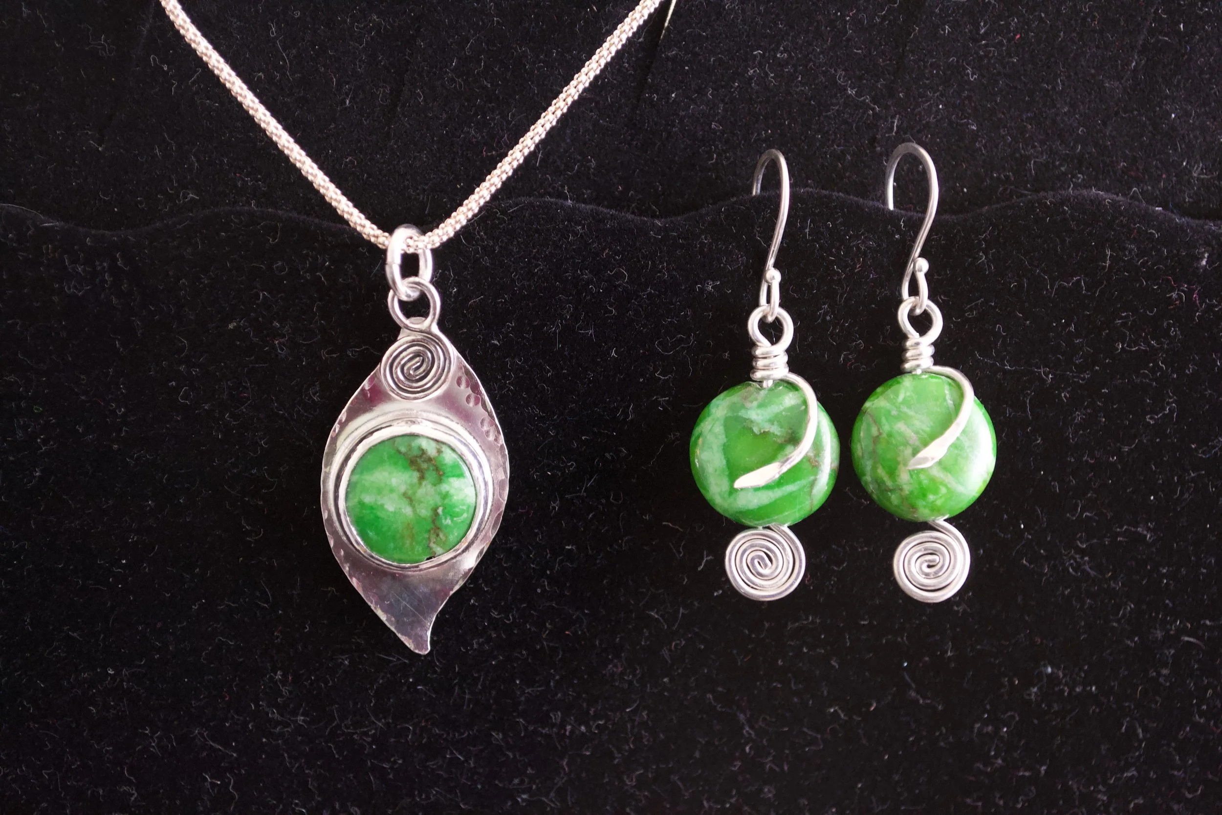Matching Leaf Pendant and Earrings