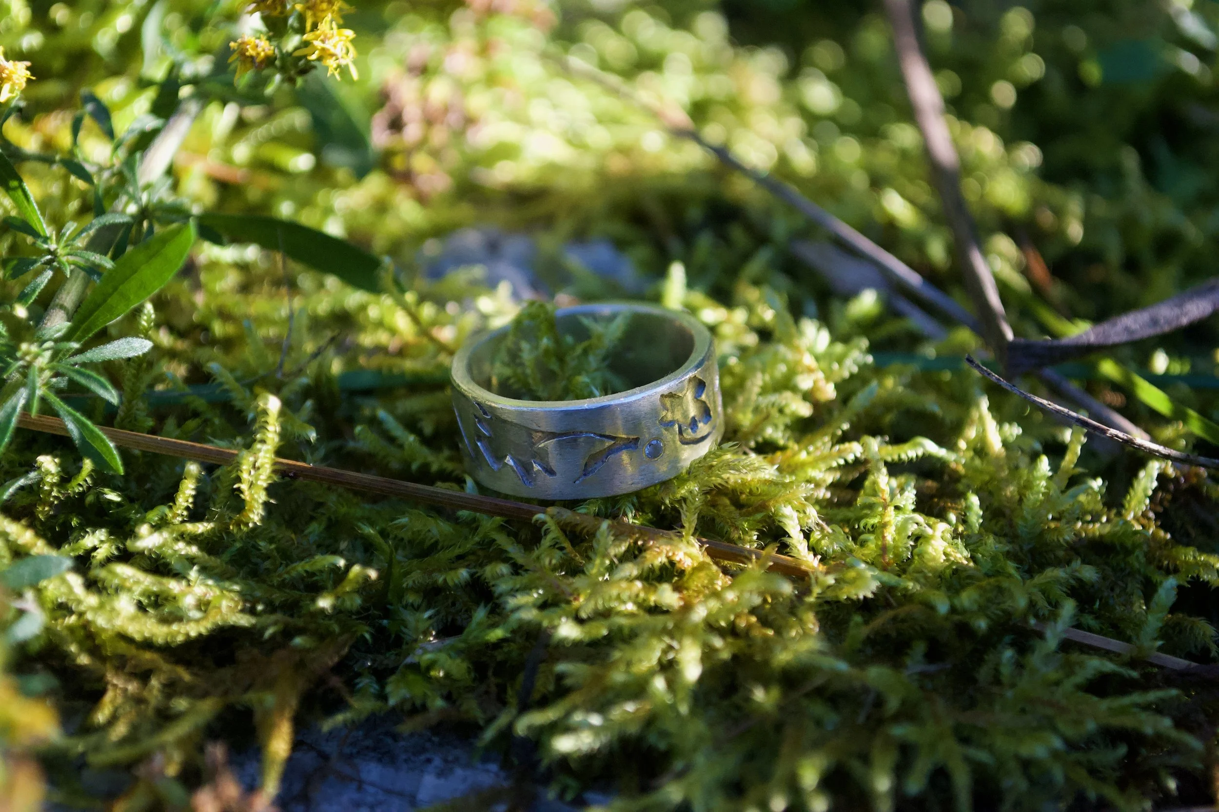 Pierced Daffodil Sterling Band