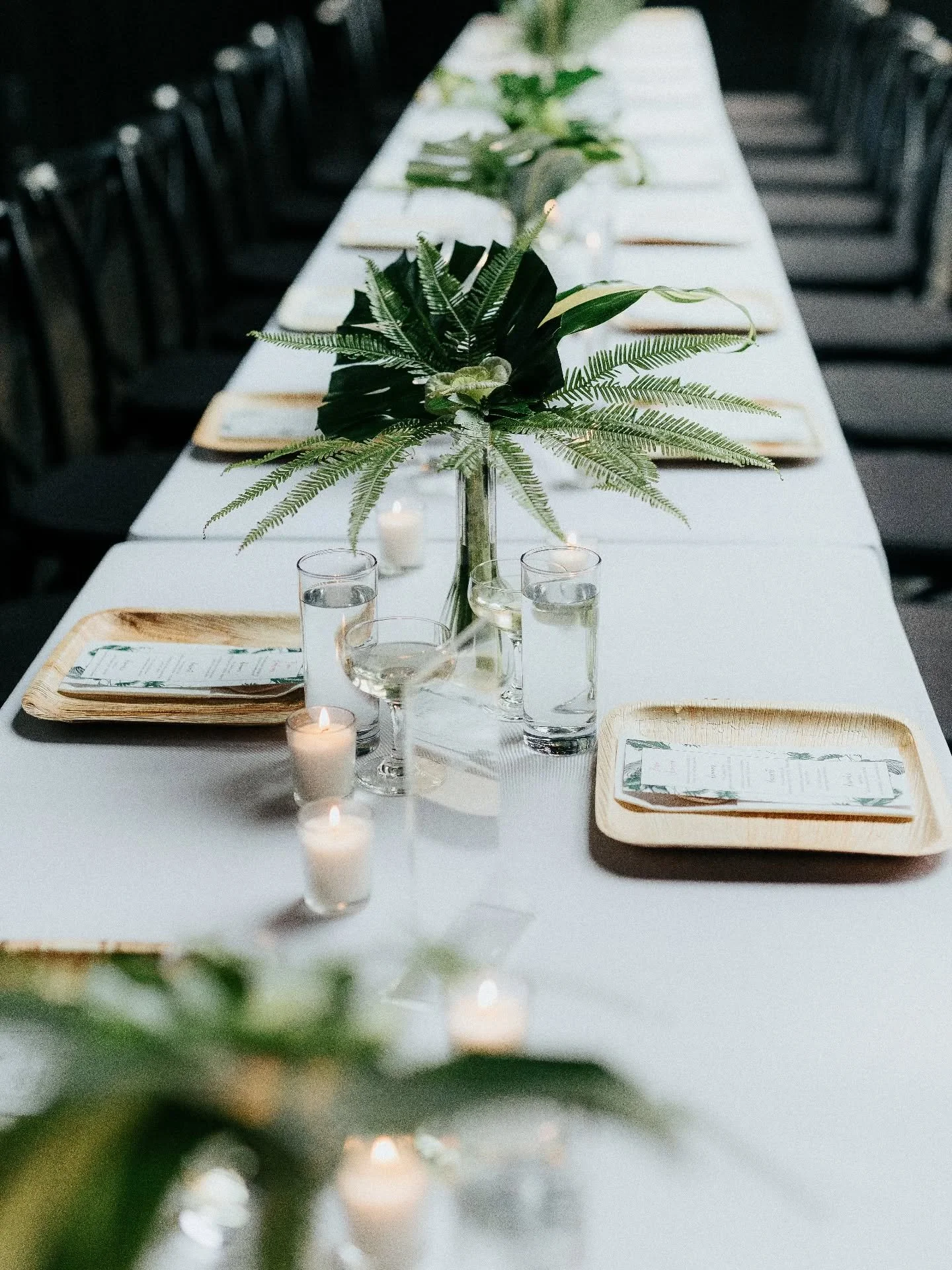 Minimal greens. Maximum texture. Copy. Repeat.

Emma + Andrew&rsquo;s Wedding
Venue || Union Brooklyn
Florals || Black Petal Floristry&nbsp;

#blackpetalfloristry #unionbrooklyn #tampabayflorist #tampaweddingflorist #weddingflowers
