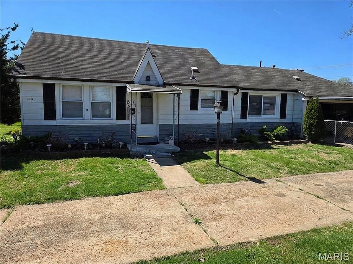 
207 Marilyn Estates Dr.   St. Louis, MO 63123    Retail Sale