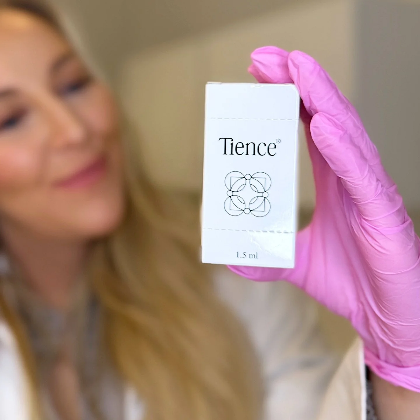 Isoin syy miksi Tience on mielest&auml;ni paras regeneraatiotuote‼️

Tience sis&auml;lt&auml;&auml; yli 1000 erilaista pient&auml; proteiinia ja peptidi&auml; sek&auml; lukuisia antioksidantteja, rasvahappojohdannaisia ja signaalimolekyylej&auml;, jo