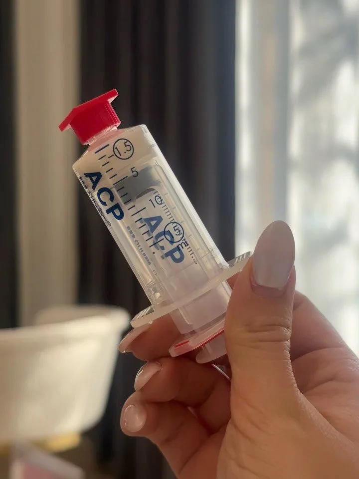 Vampyyrihoito&rdquo; ei ole sama asia kuin PRF ❌❗️

Moni tuntee PRP-hoidot nimell&auml; vampire facial, mutta regeneratiivinen estetiikka on mennyt siit&auml; jo pidemm&auml;lle.

Meill&auml; oli eilen koulutus jossa syvensin osaamistani veripohjaisi