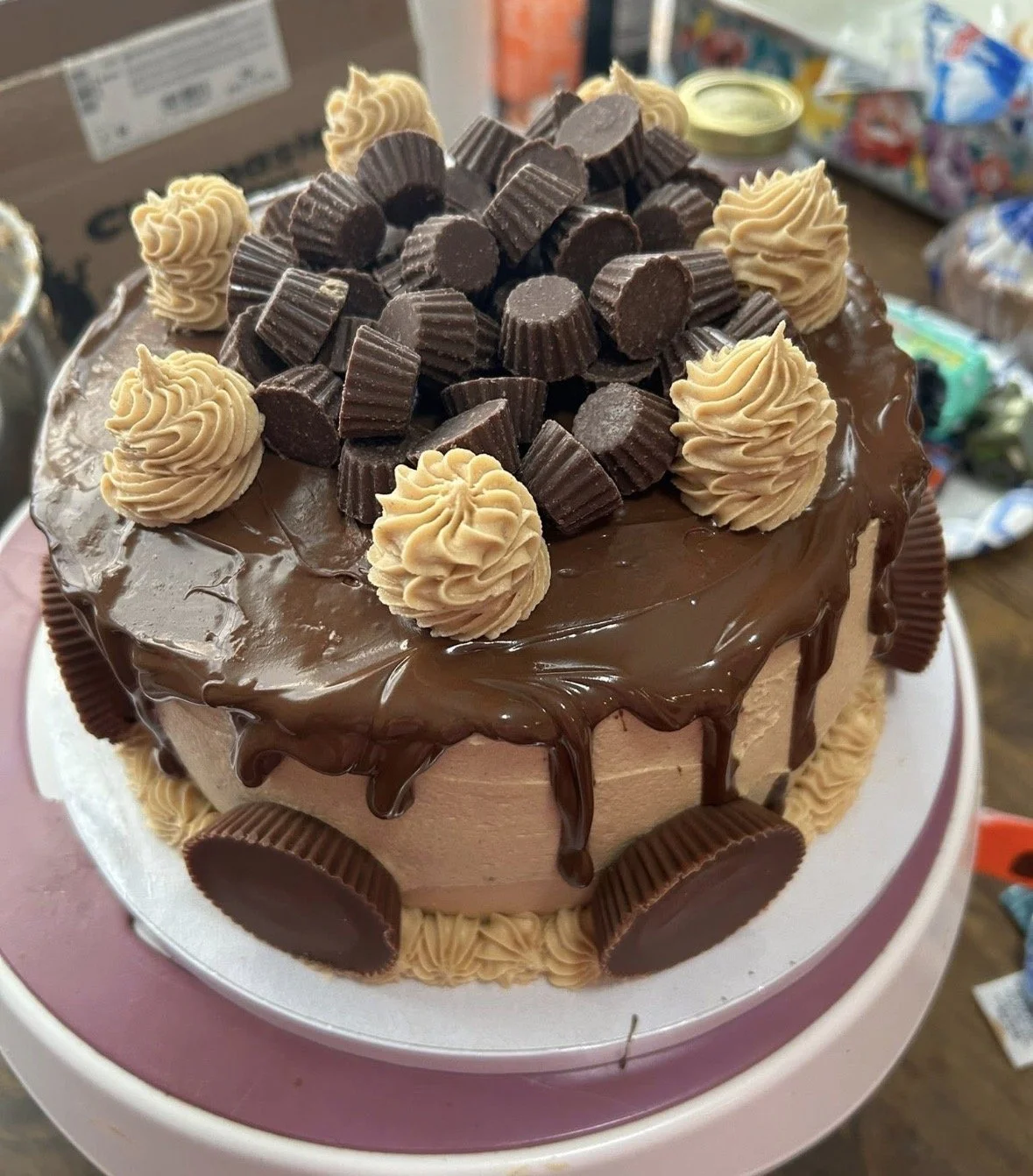 Round Reese Cake