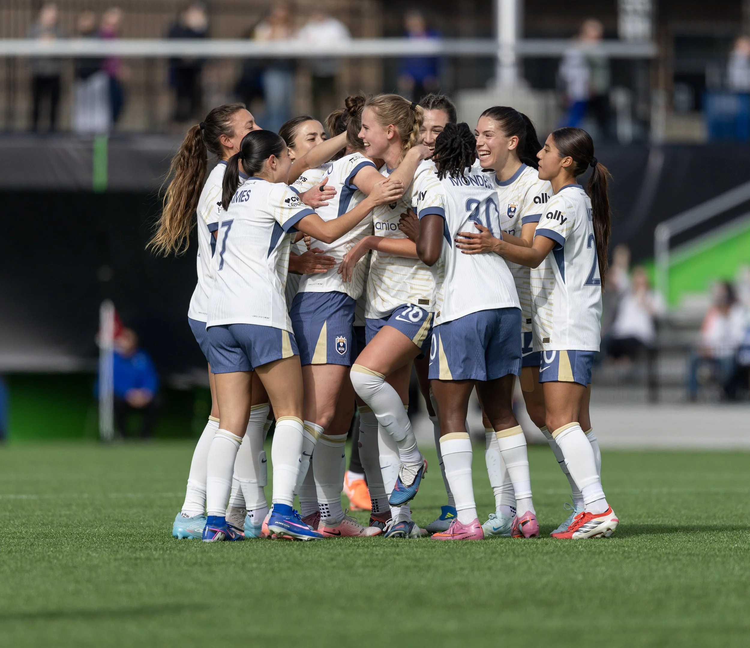 Seattle Reign FC Defeats Racing Louisville FC 2–1 Behind Second-Half Winner