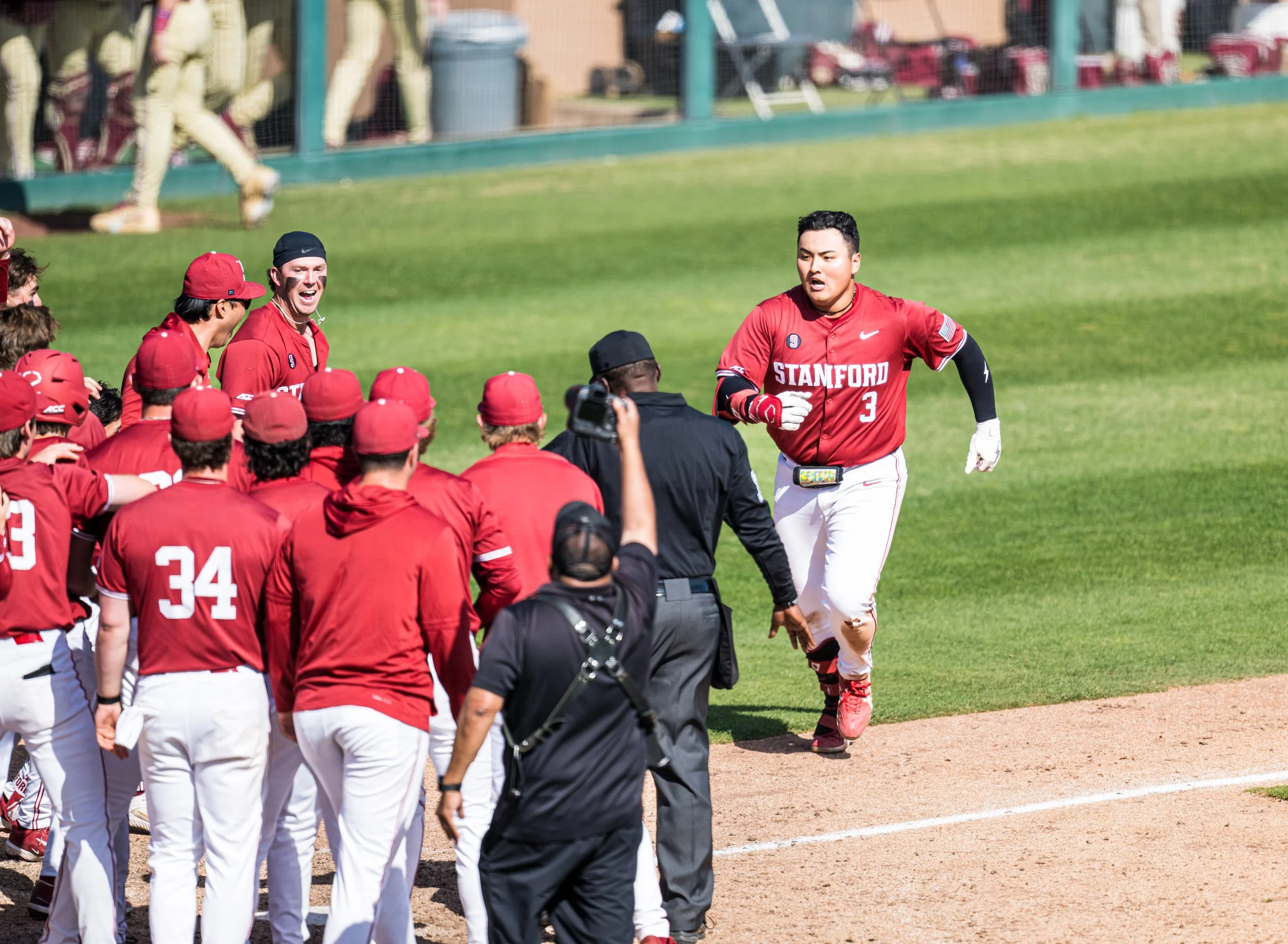 Stanford Stuns Florida State with Late Heroics: Cardinal Takes Series Finale 7-4