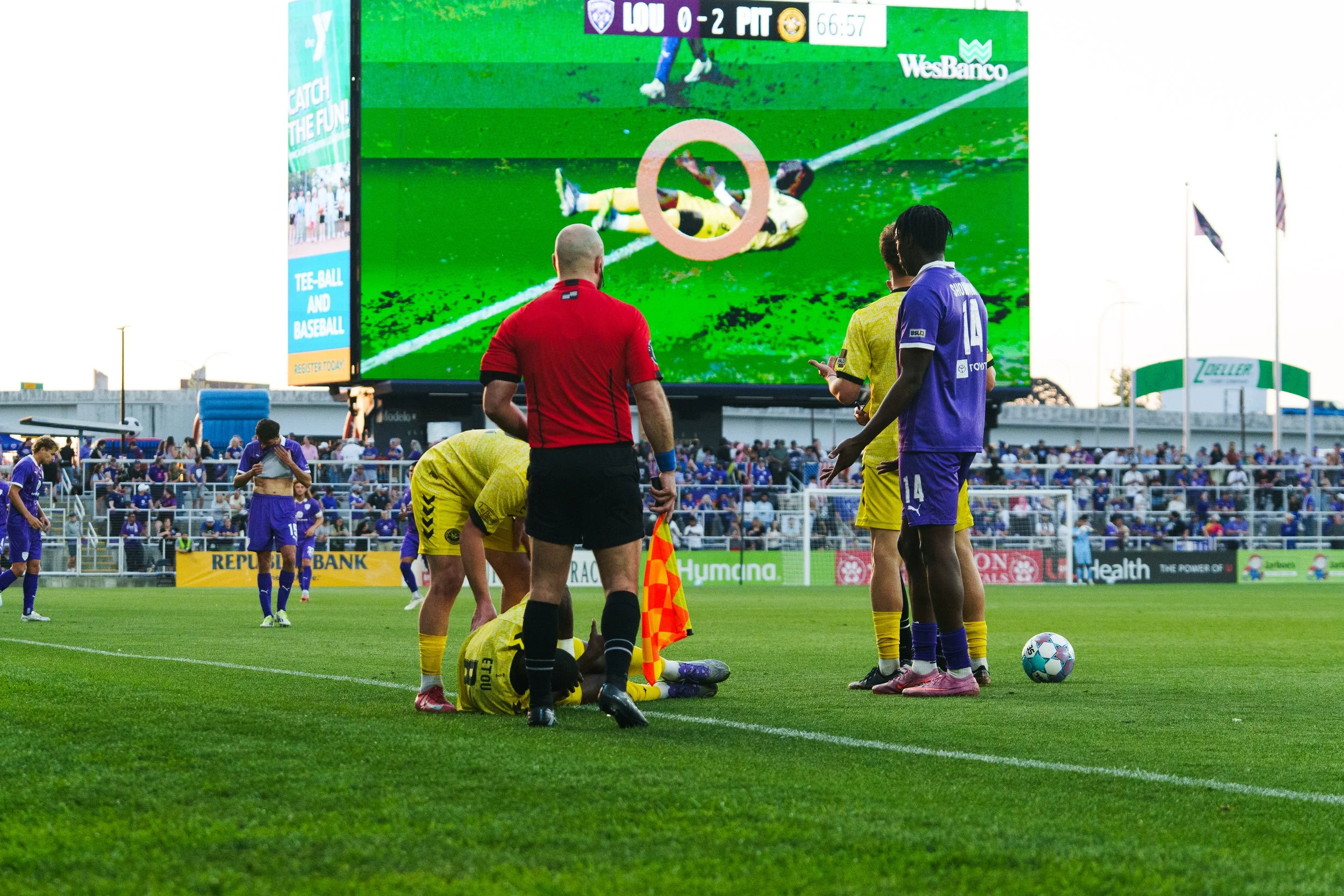 Loucityvspittriverhounds-21.jpg