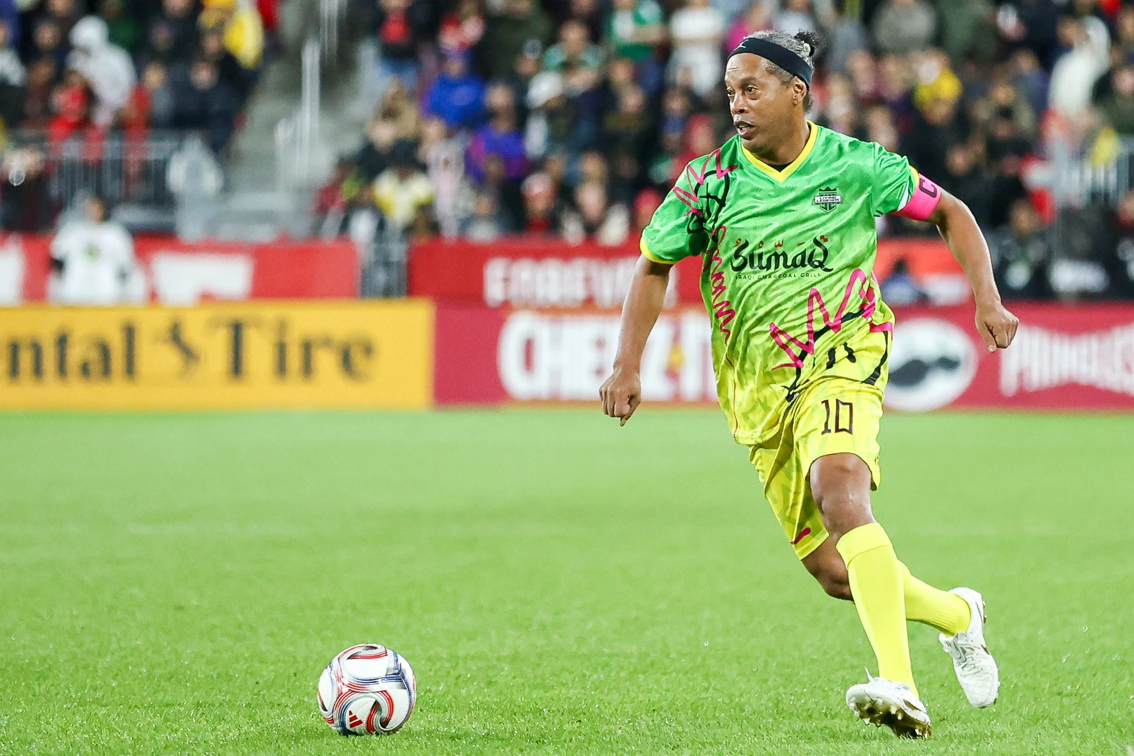 Ronaldinho Steals the Show as Brazil Legends Edge Toronto FC 4–3 at BMO Field