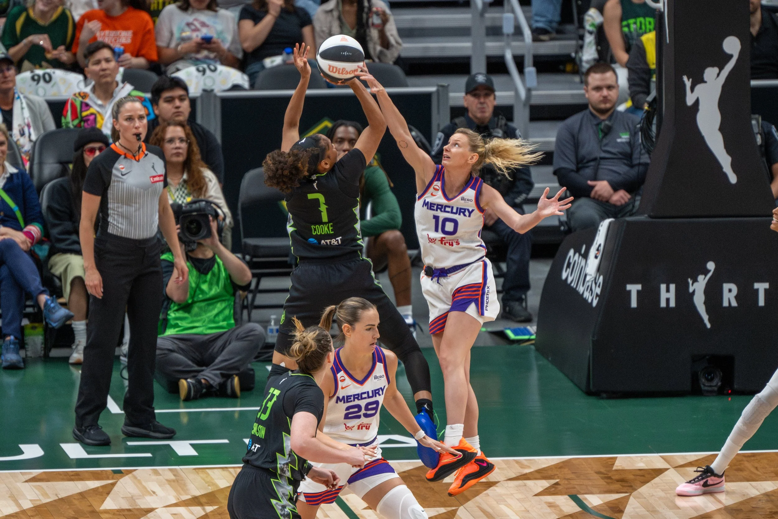 Phoenix Mercury Finally Breaks Losing Streak, Edging Seattle Storm 72-68 in Tense Showdown