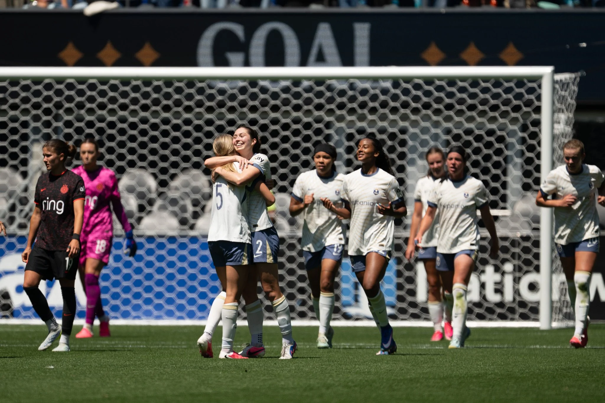 Cascadia Rivalry: Seattle Reign FC Dominates Portland Thorns in 2-0 Showdown