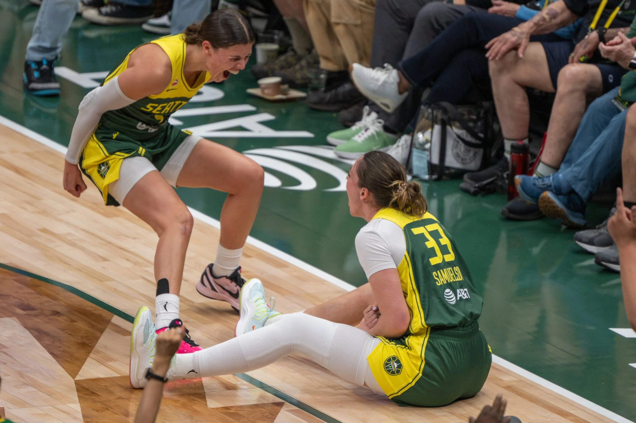 Kayla McBride, Olivia Miles Light Up Seattle as Lynx Edge Storm 105 to 102 for Sixth Straight Win