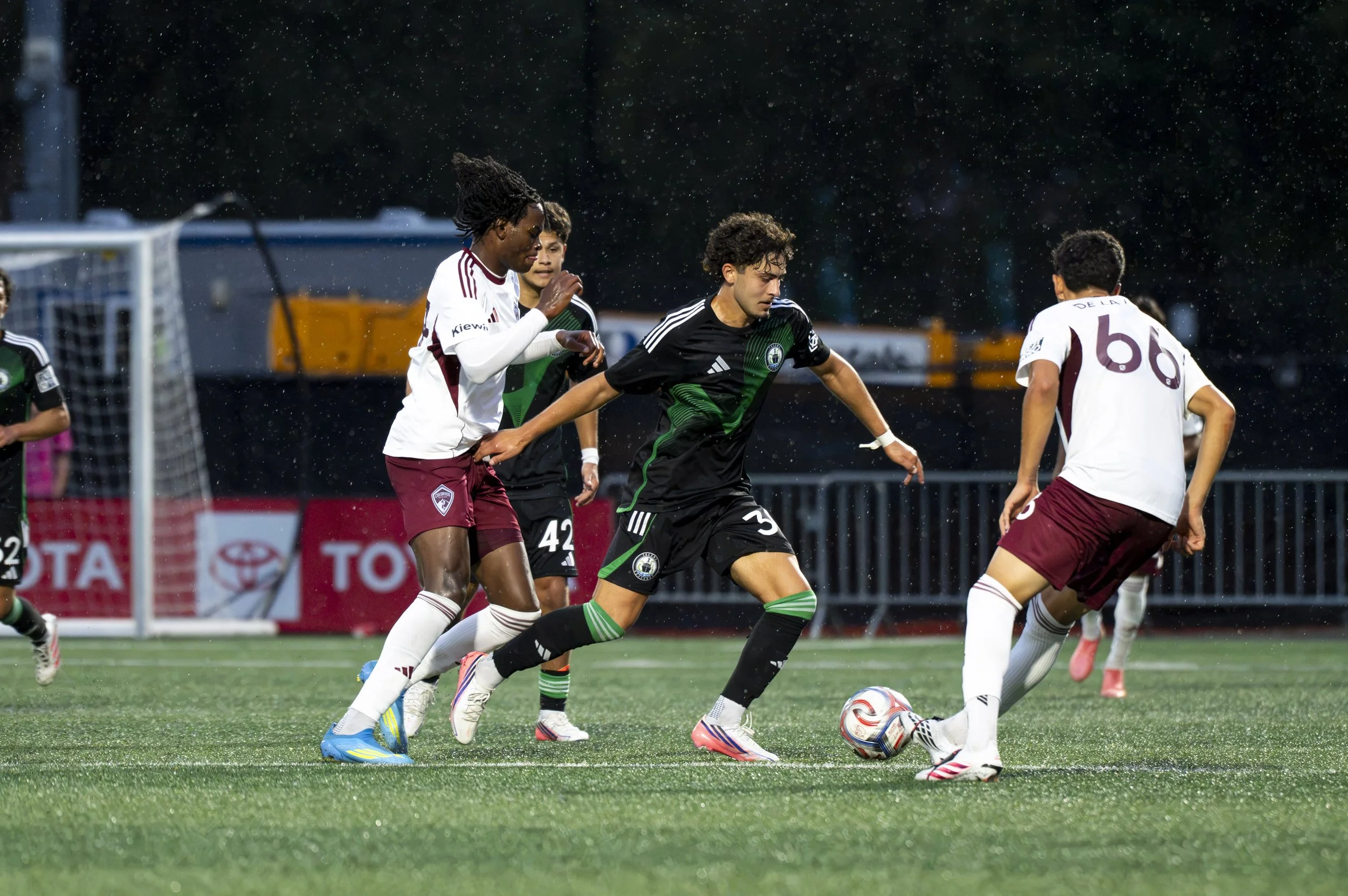 Tacoma Defiance Survive Late Chaos, Beat Colorado Rapids 2: 2 to 1 Behind Another Big Night from Mark Bronnik