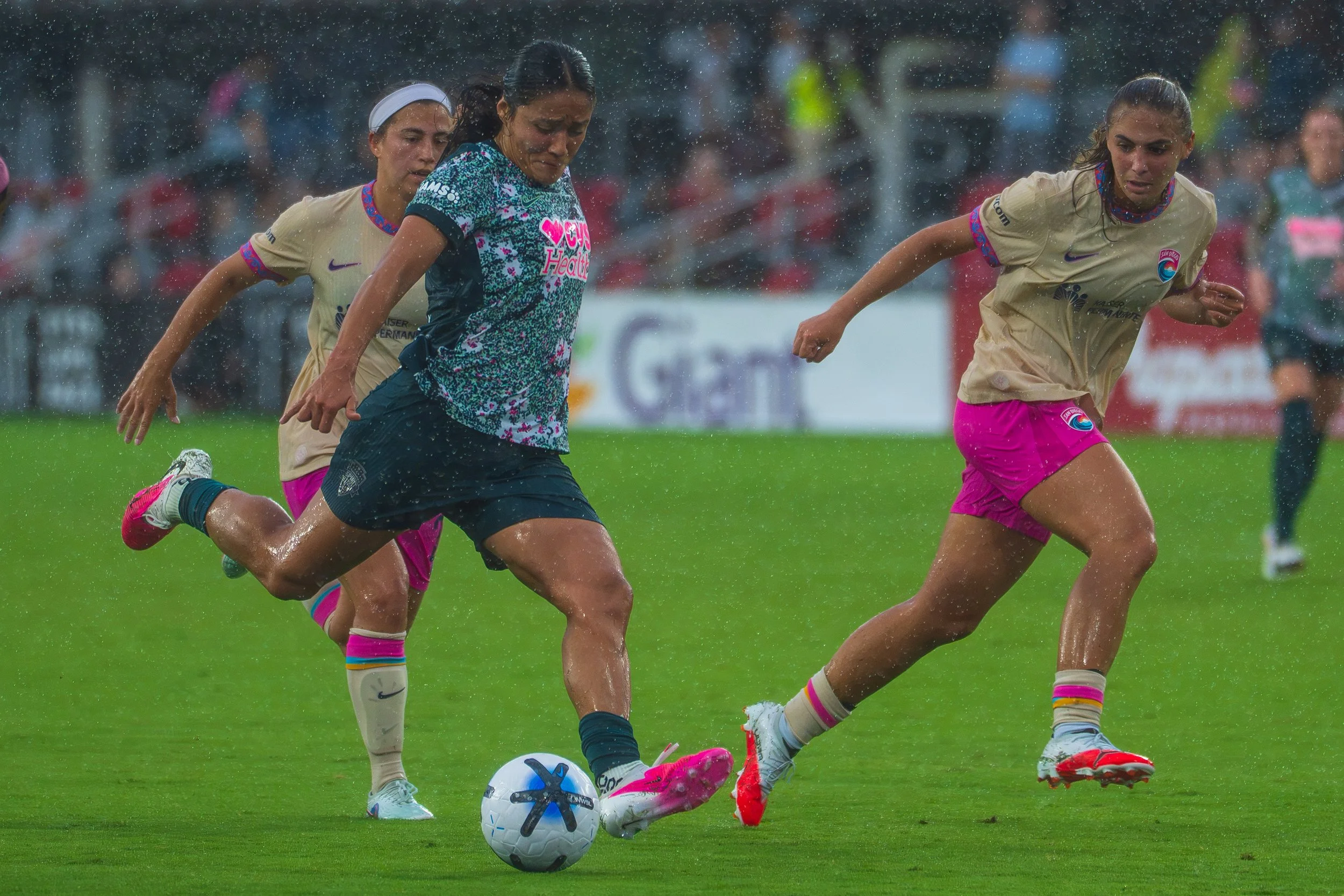 Washington Spirit vs. San Diego Wave FC: Rain, Missed Chances, and One Costly Bounce Sink the Spirit in 1 to 0 Loss