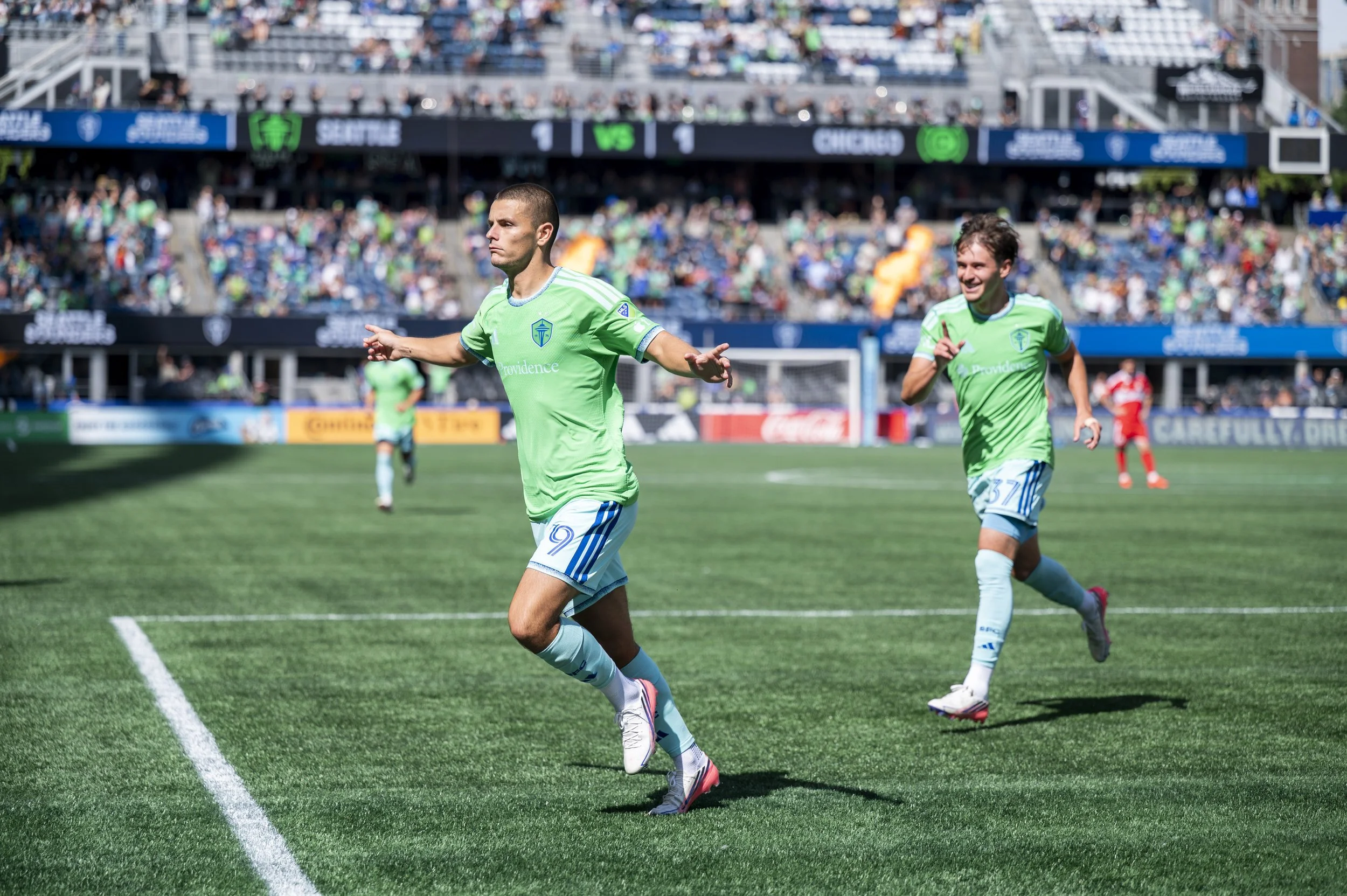 Chicago Fire FC vs. Seattle Sounders: A Gripping 2-2 Draw Keeps the Playoff Hopes Alive