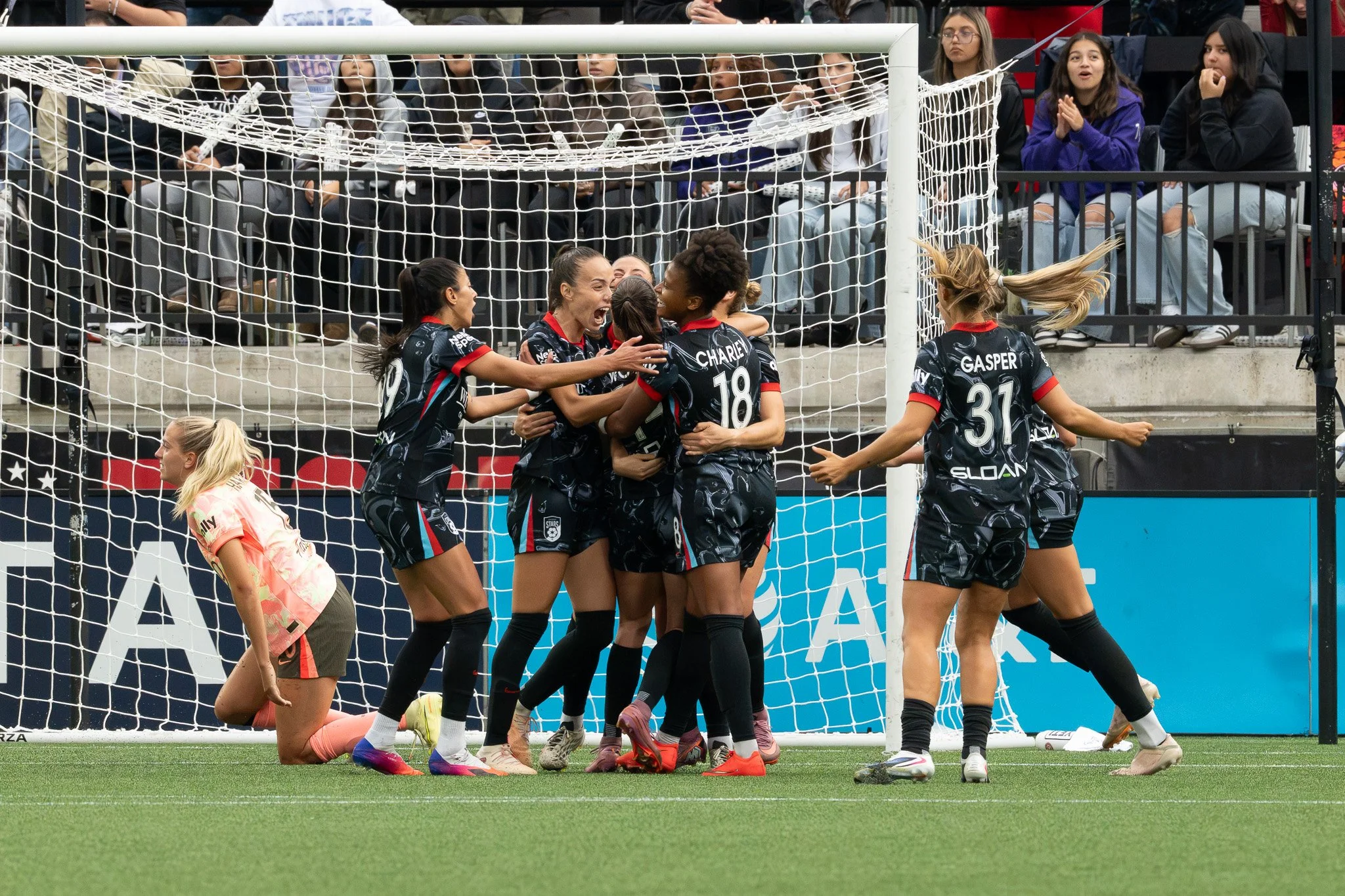 Portland Thorns and Chicago Stars FC Share the Spoils in 1-1 Draw