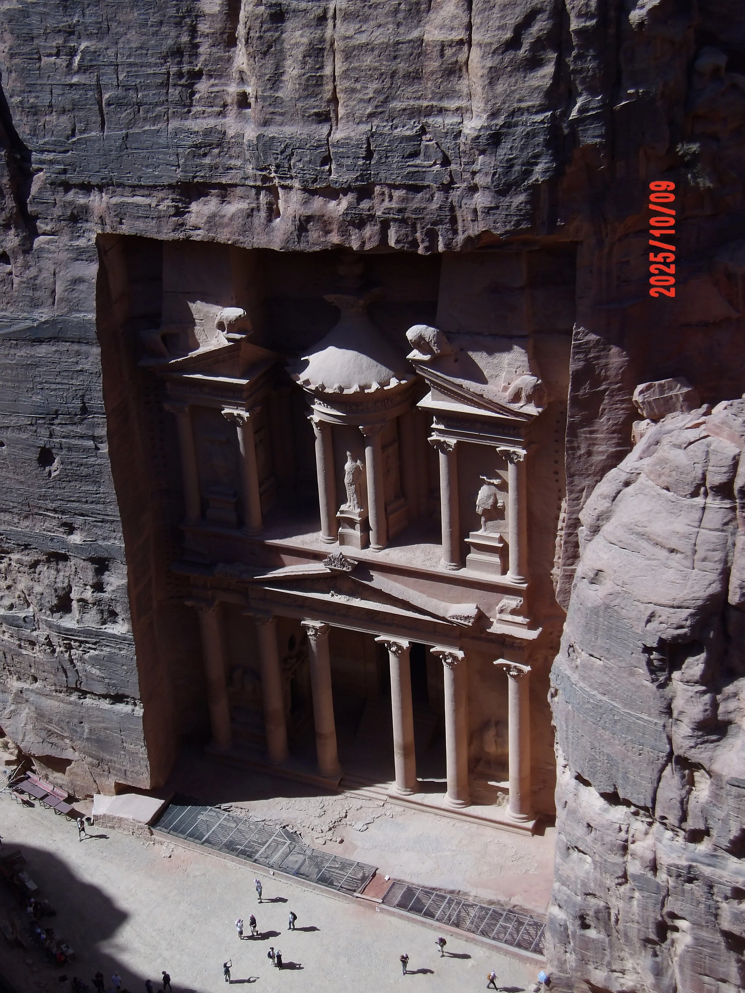 Fachada de Petra desde arriba.