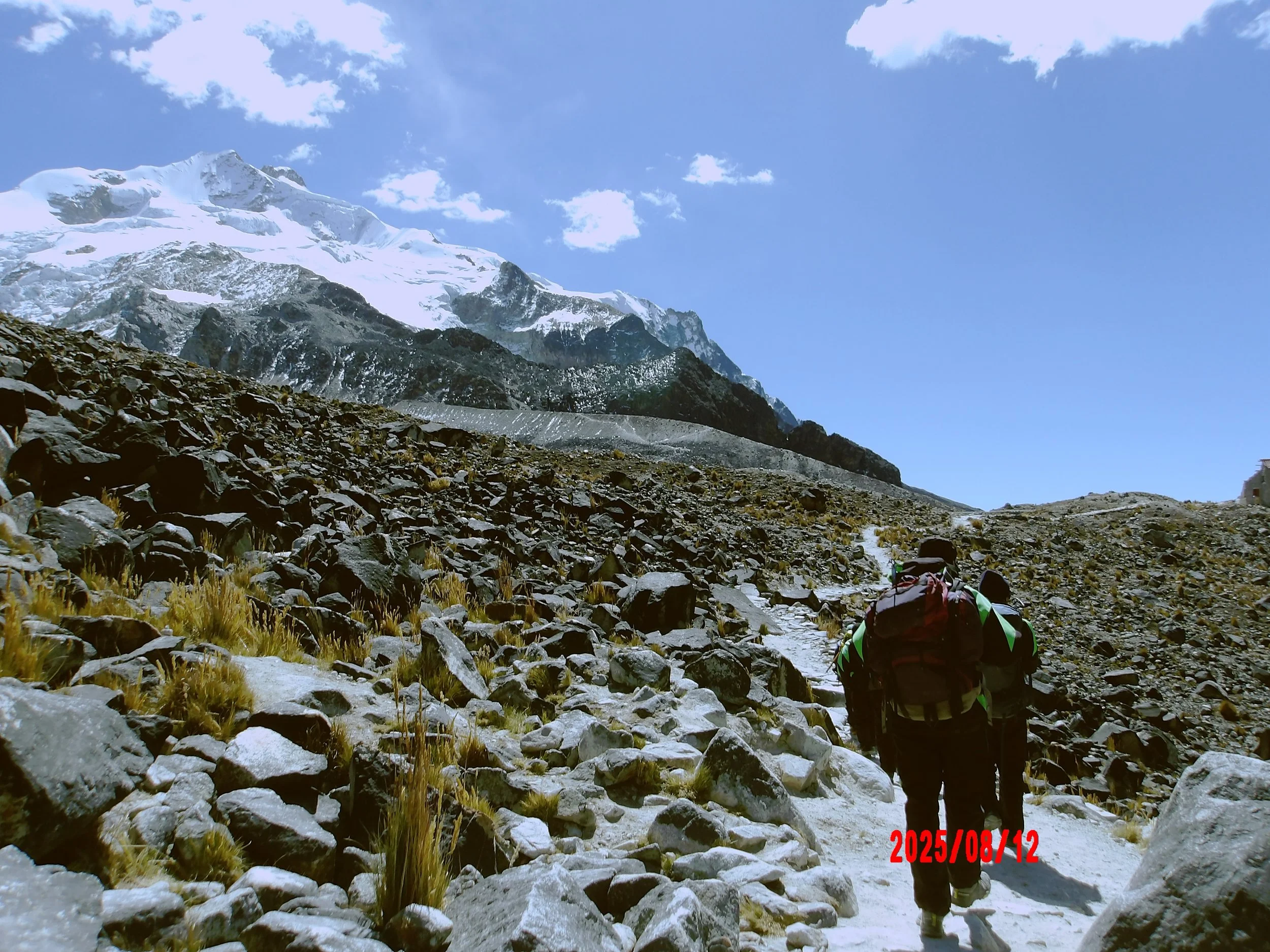 Ascenso al Huayna Potosí (6088 m) en Bolivia: Experiencia y Consejos de mi Primer 6000
