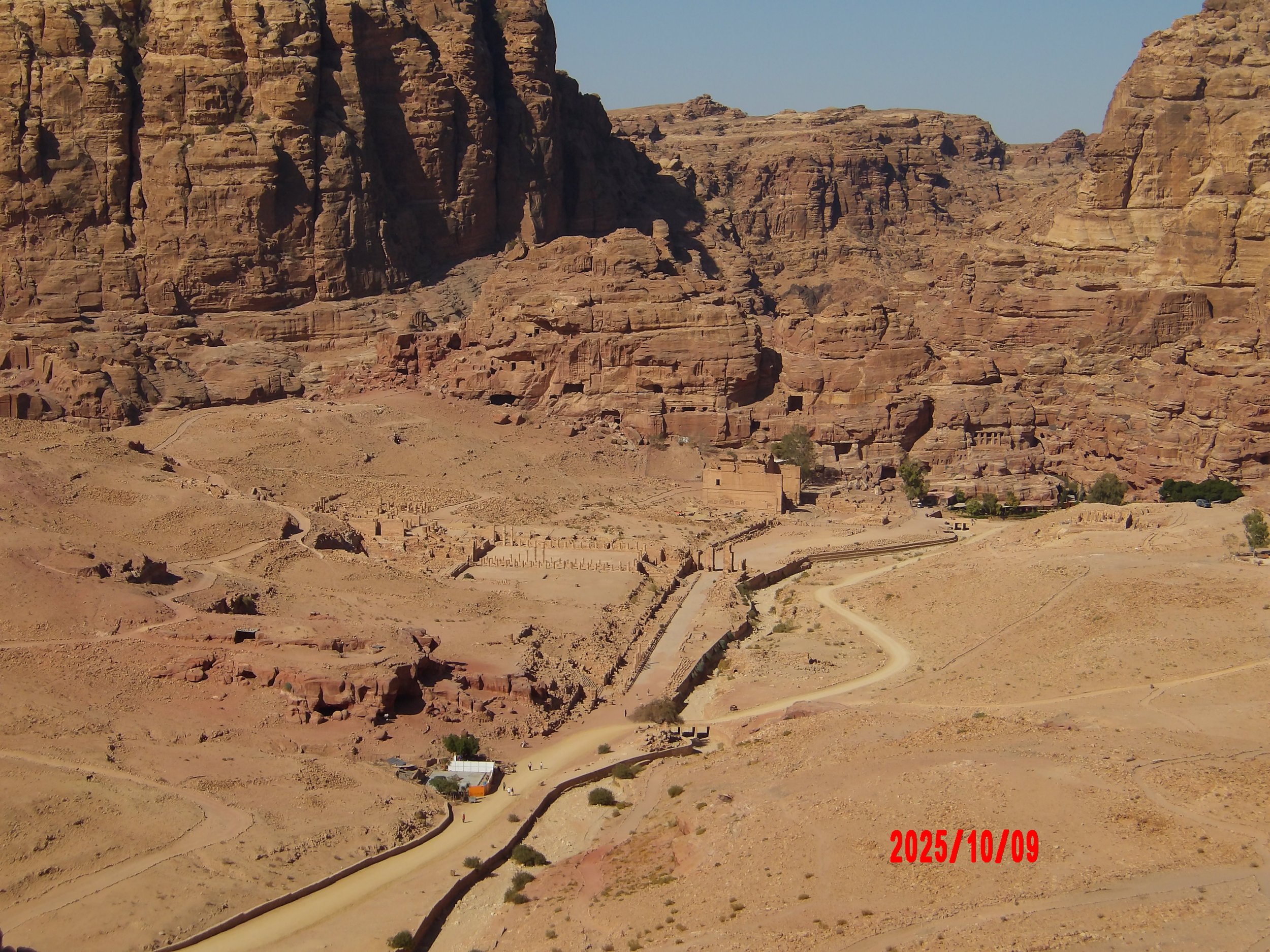 Ruinas romanas en Petra desde arriba