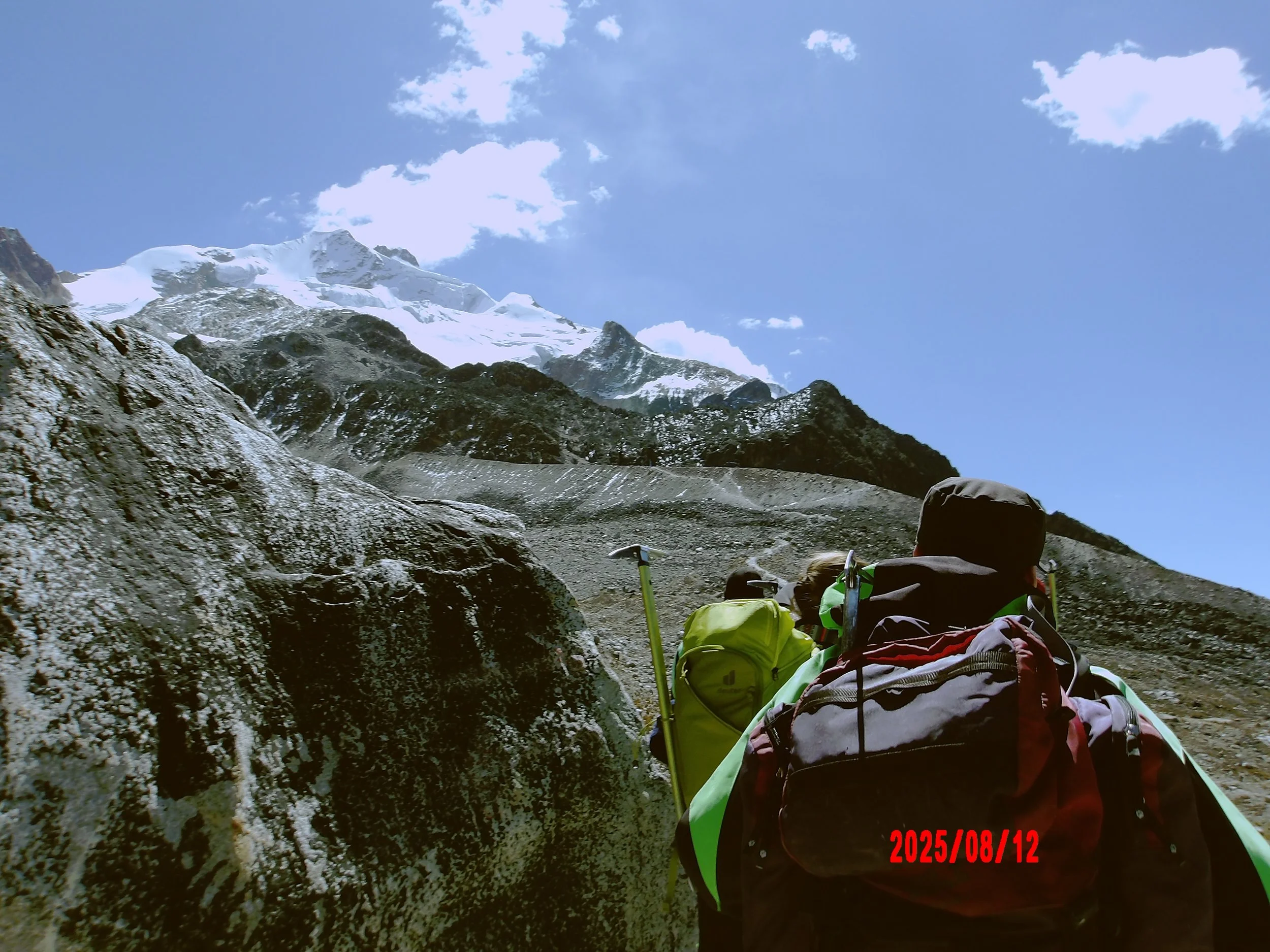 Foto caminando en Huayna Potosí.