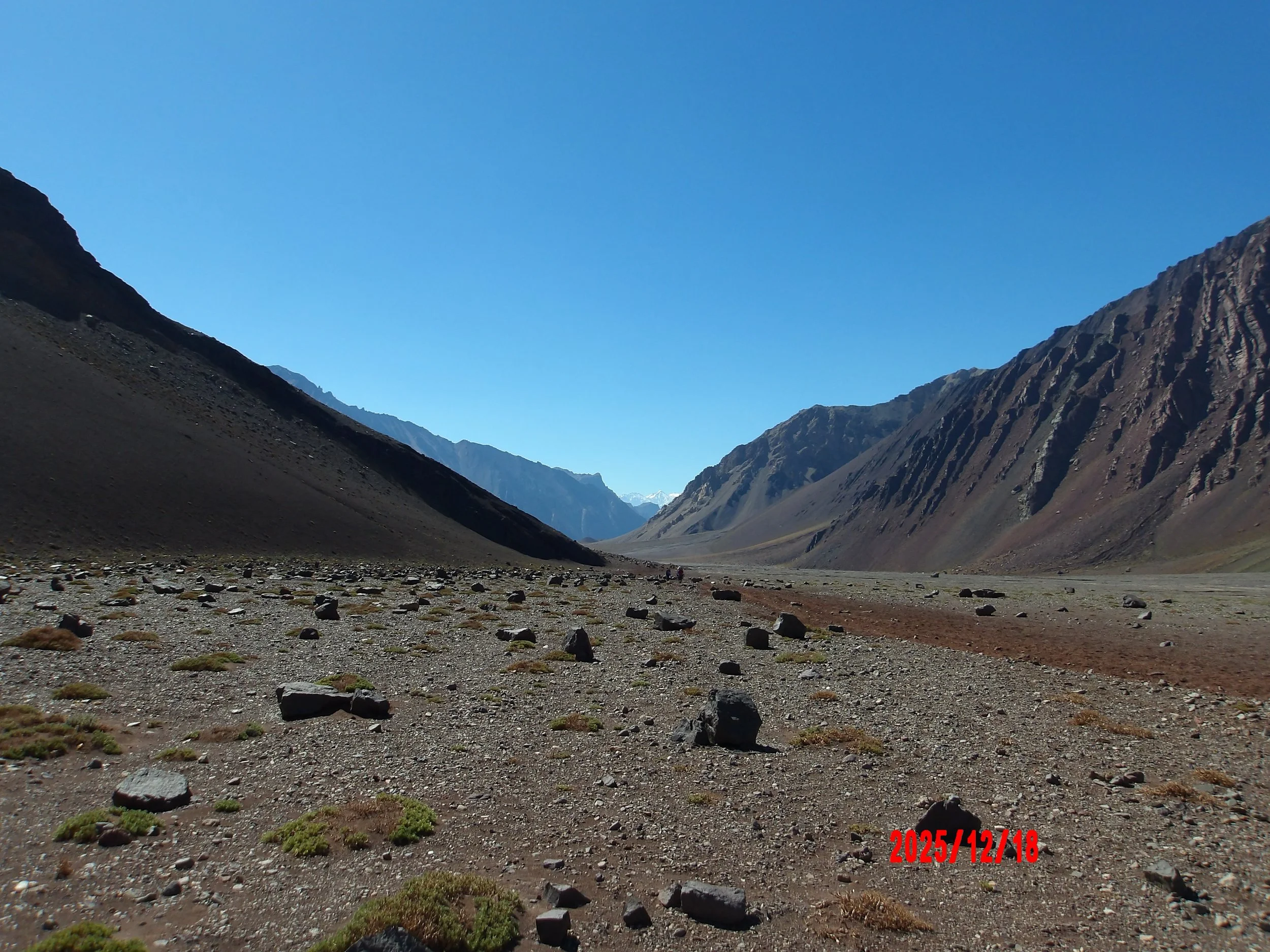 Montañas en camino a Plaza de Mulas.