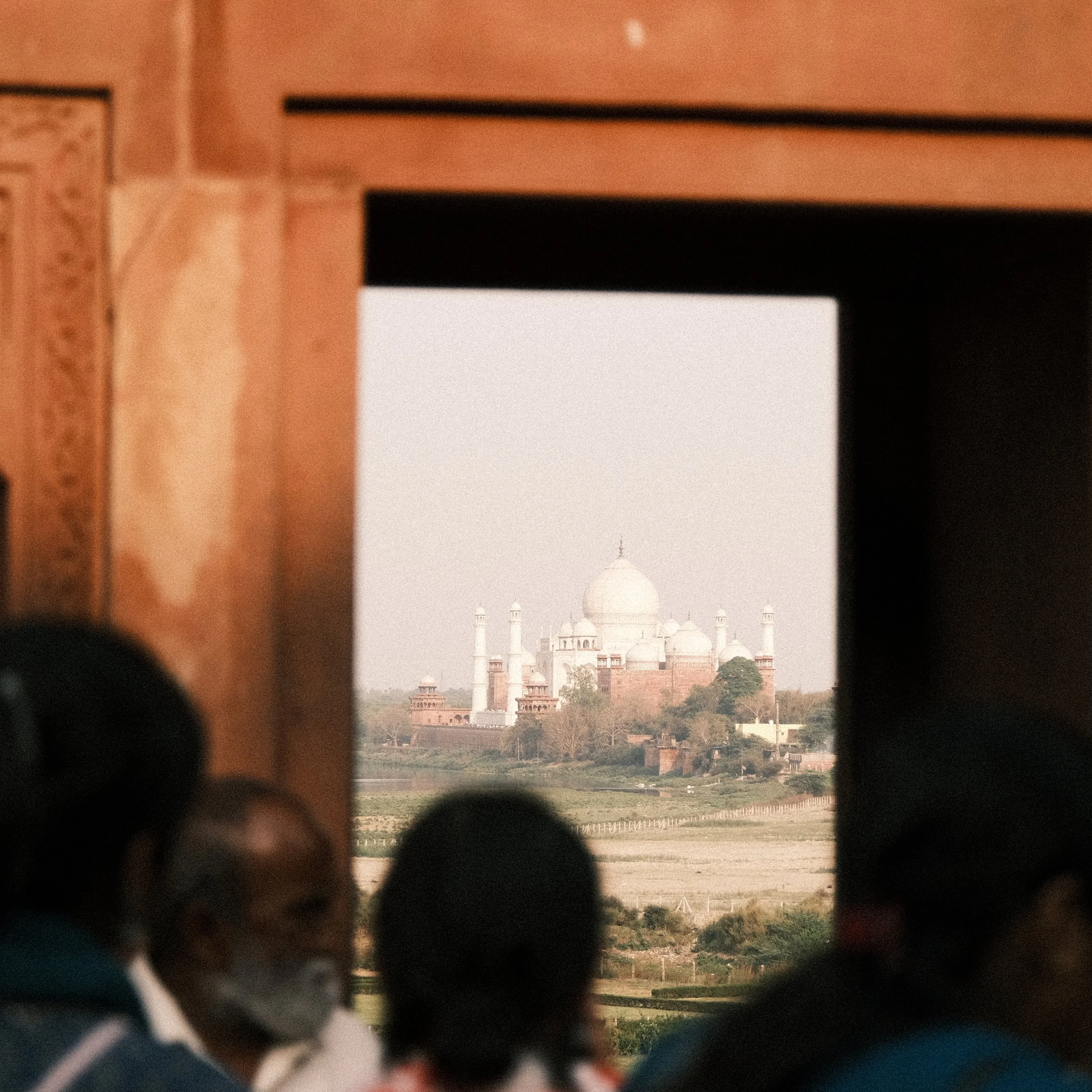 El Taj Mahal desde una ventana del Fuerte de Agra