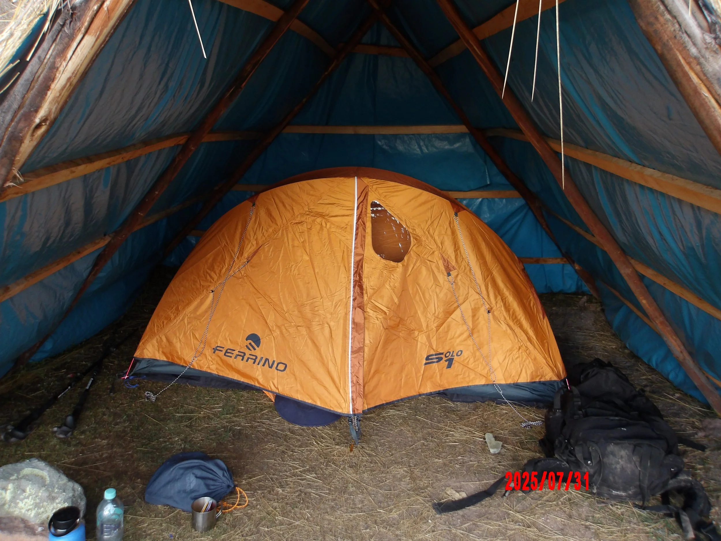 Tienda de campamento.