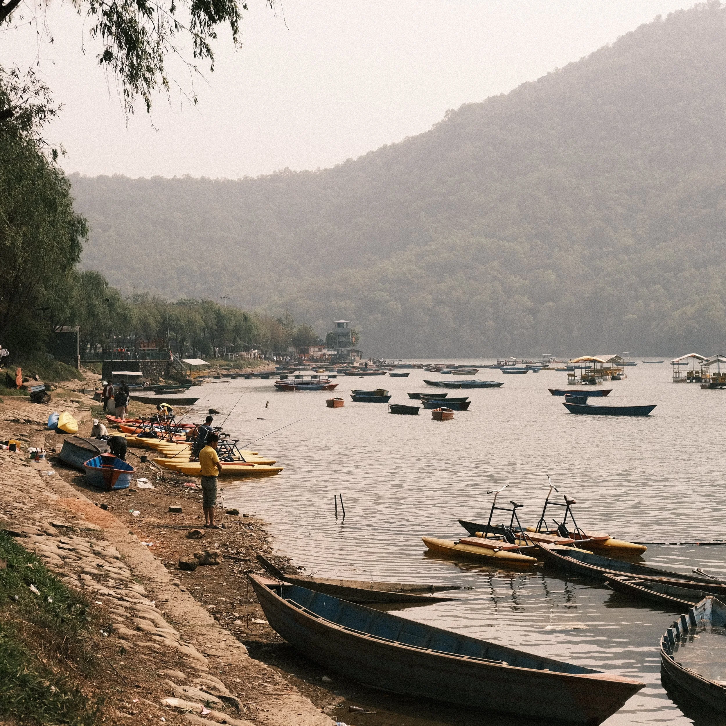 Lago en Pokhara.