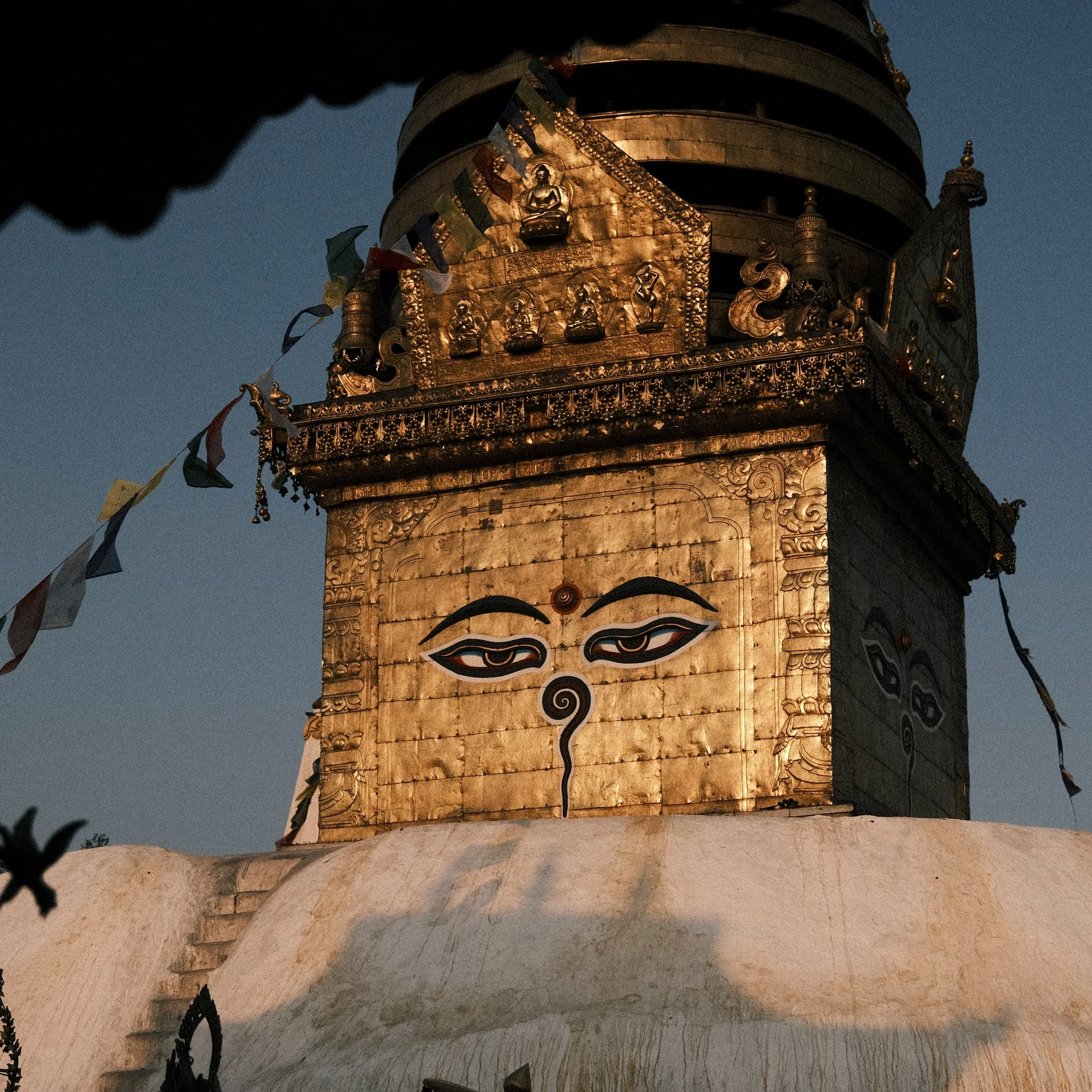 Ojos de buda en una estupa en Katmandú