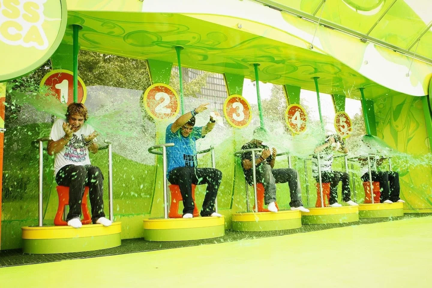 ROADSHOW - NICKELODEON