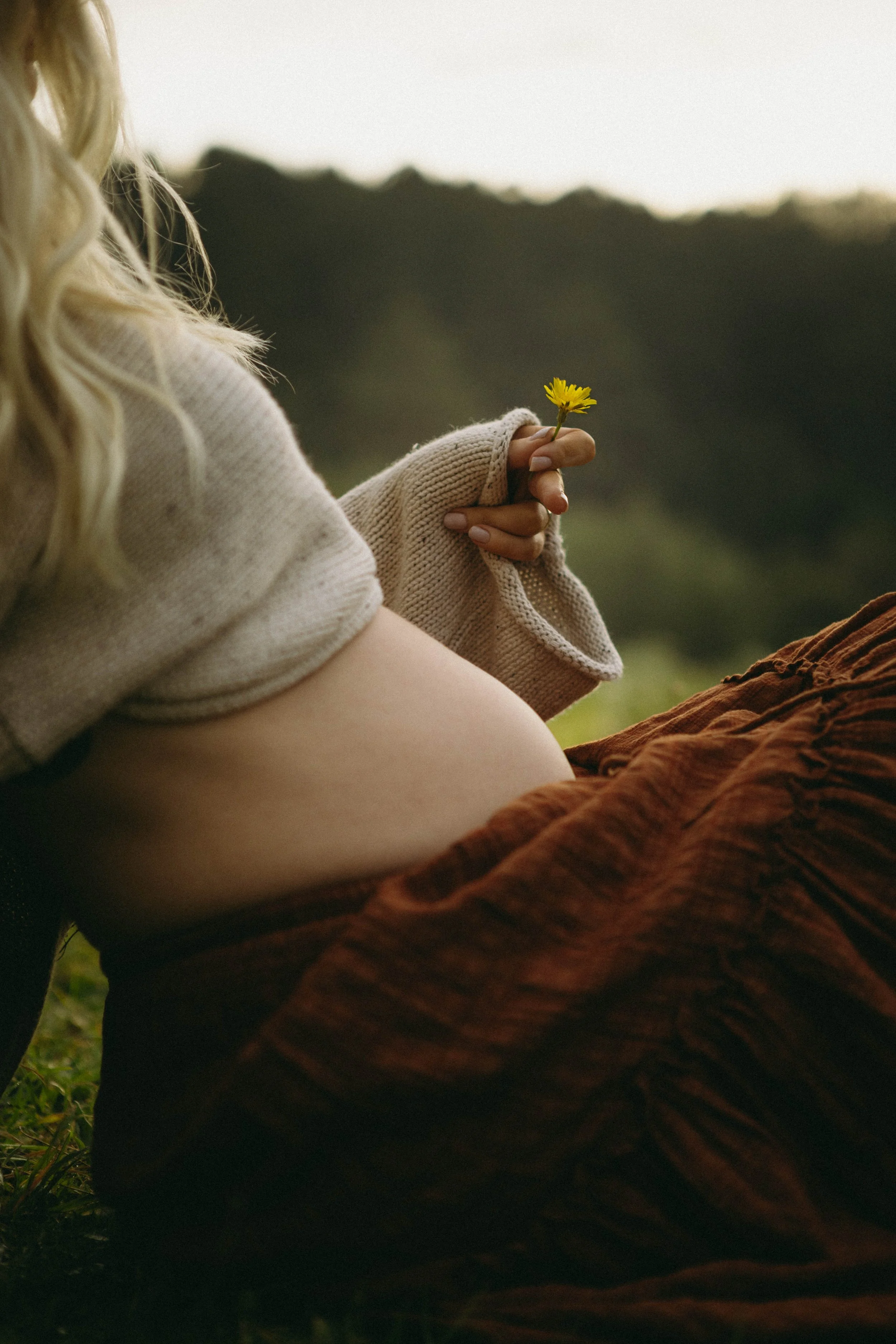  Winter maternity photos in the Dandenong Ranges 