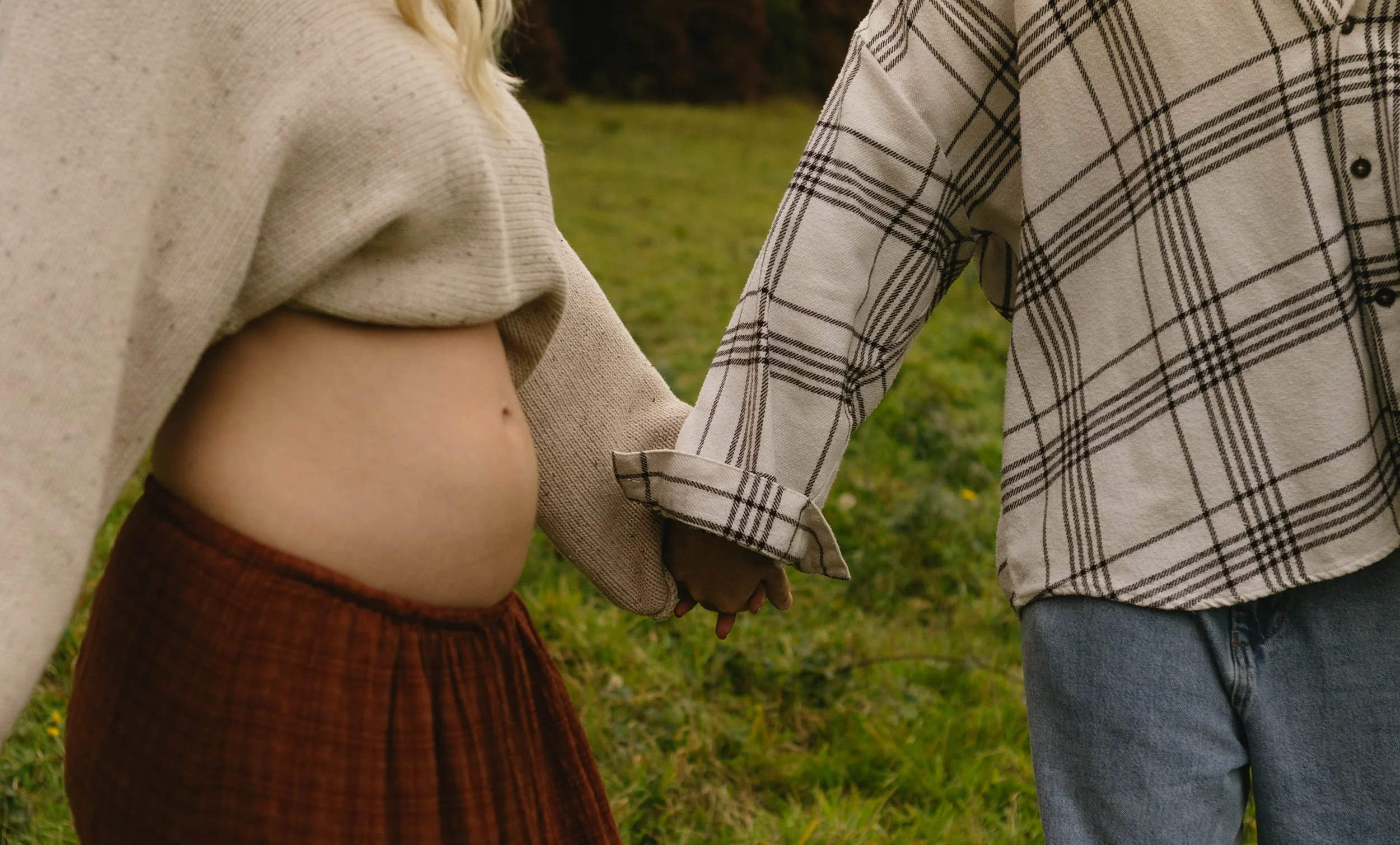  Winter maternity photos in the Dandenong Ranges 