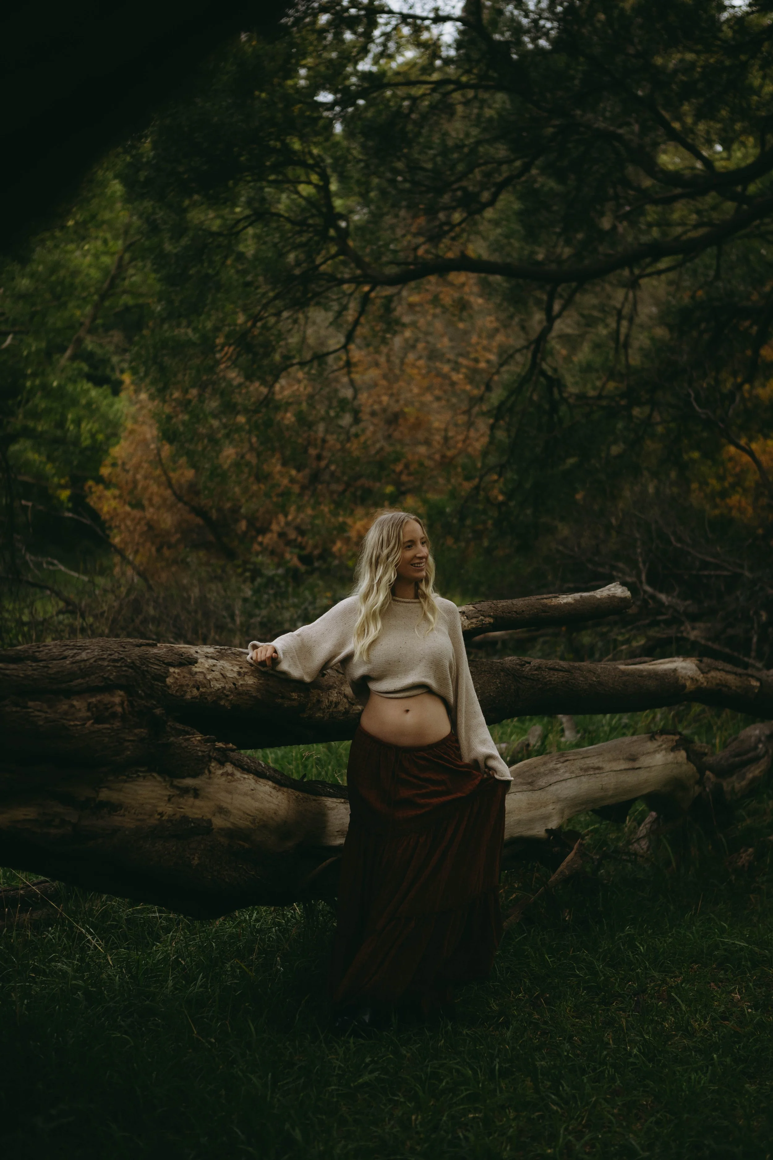  Winter maternity photos in the Dandenong Ranges 