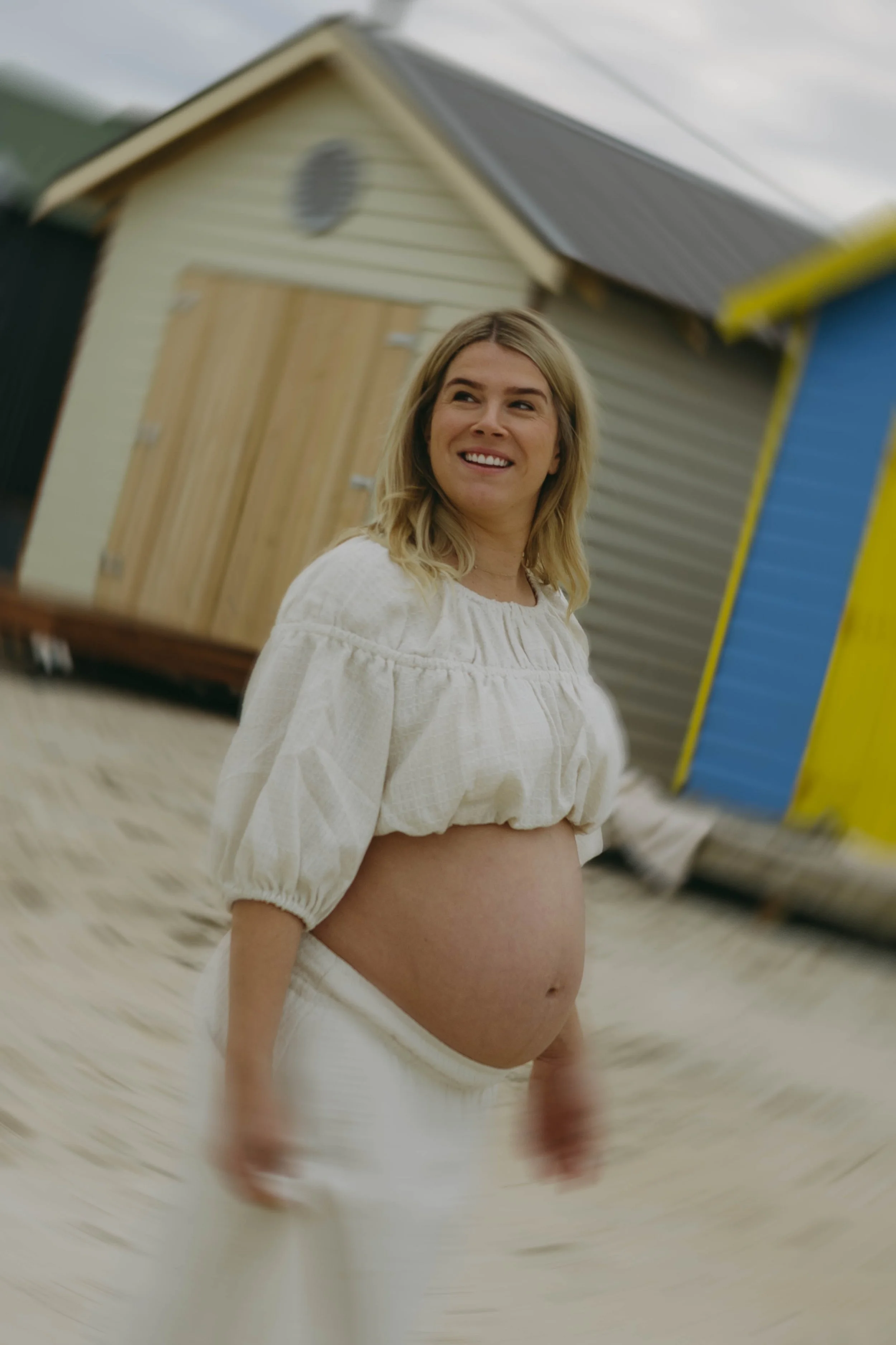 A Dreamy Maternity Session at Melbourne's Iconic Beach Boxes