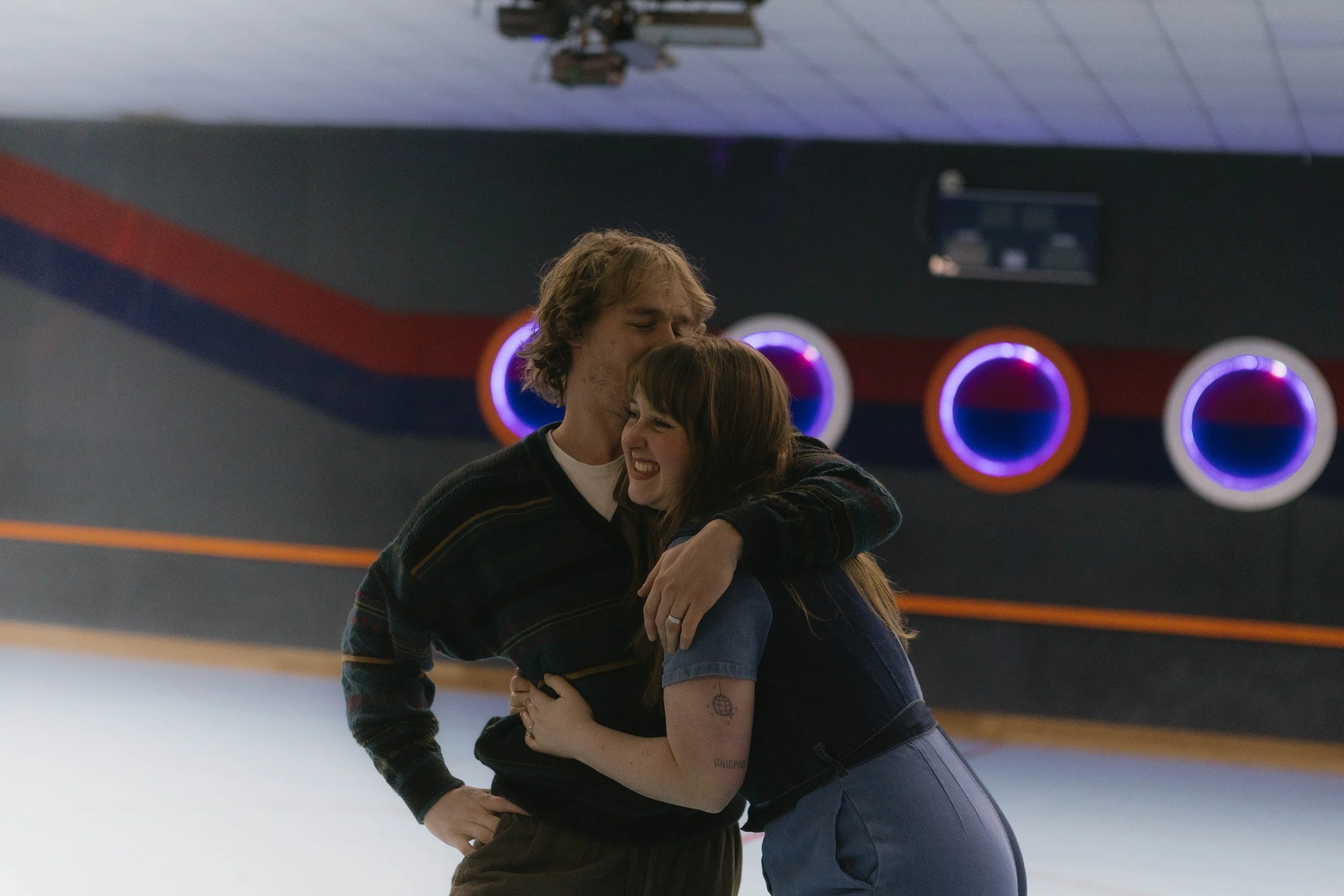 melbourne-roller-skating-couple-photoshoot (3).jpg