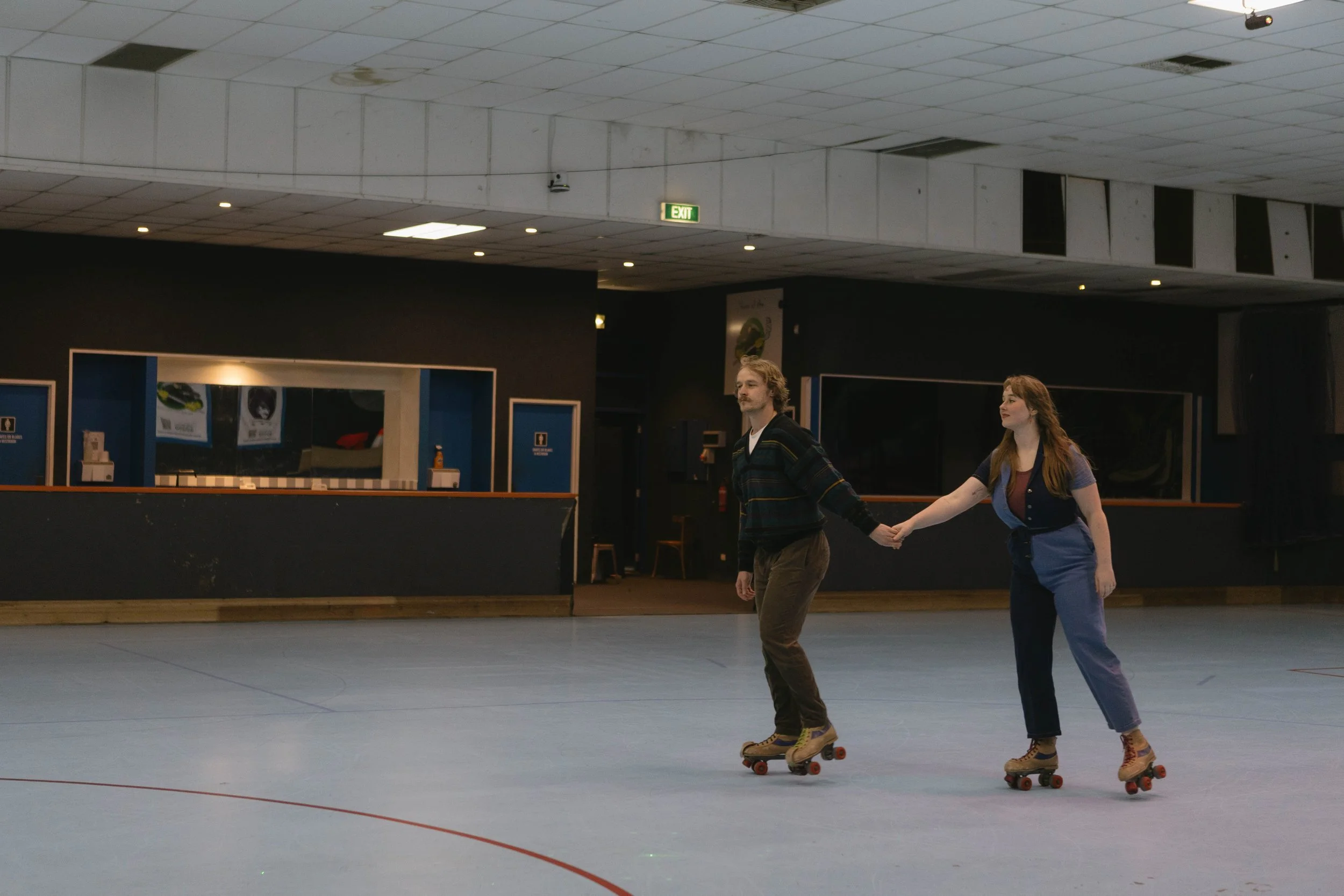 melbourne-roller-skating-couple-photoshoot (5).jpg