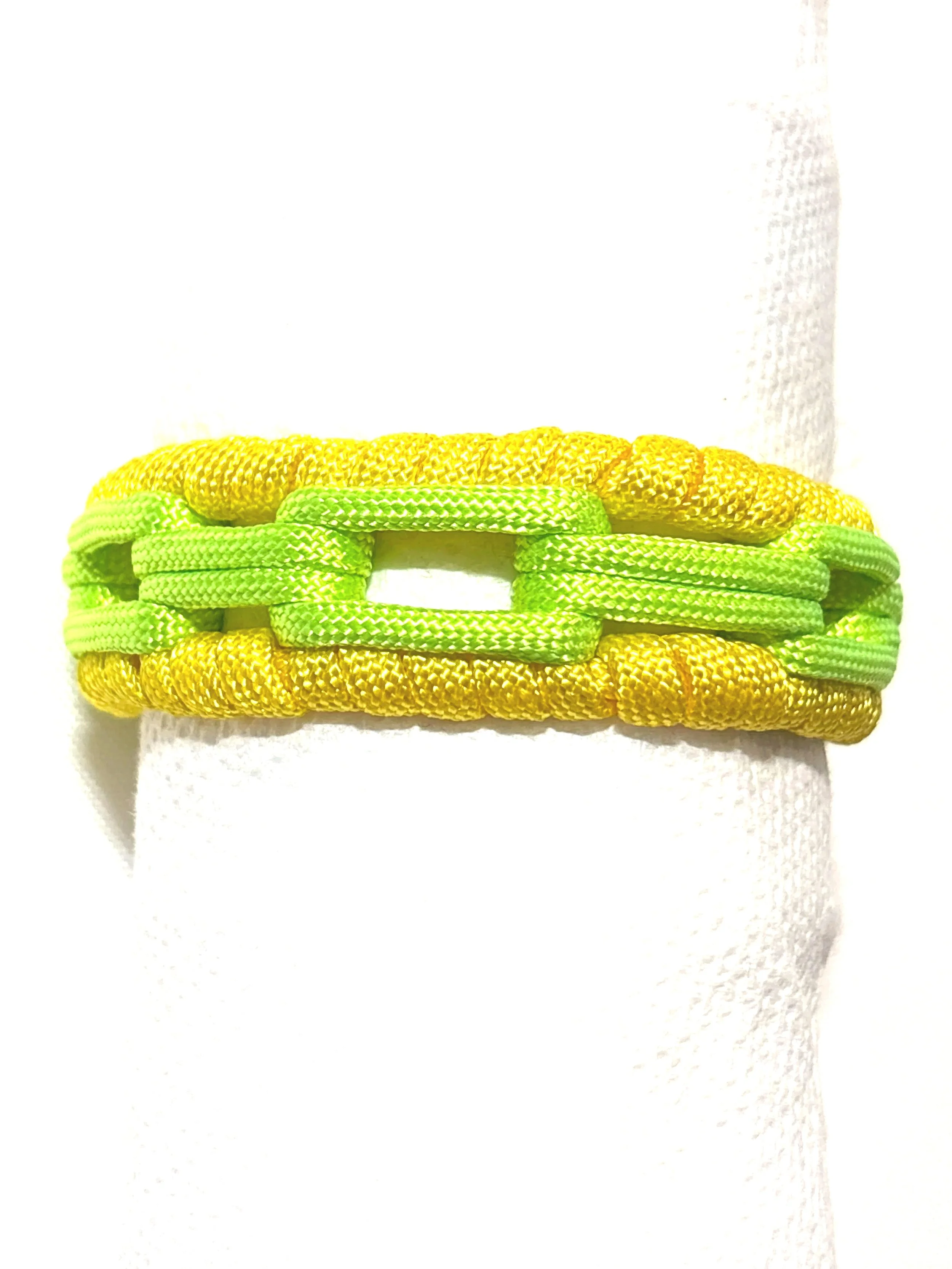 Paracord bracelet