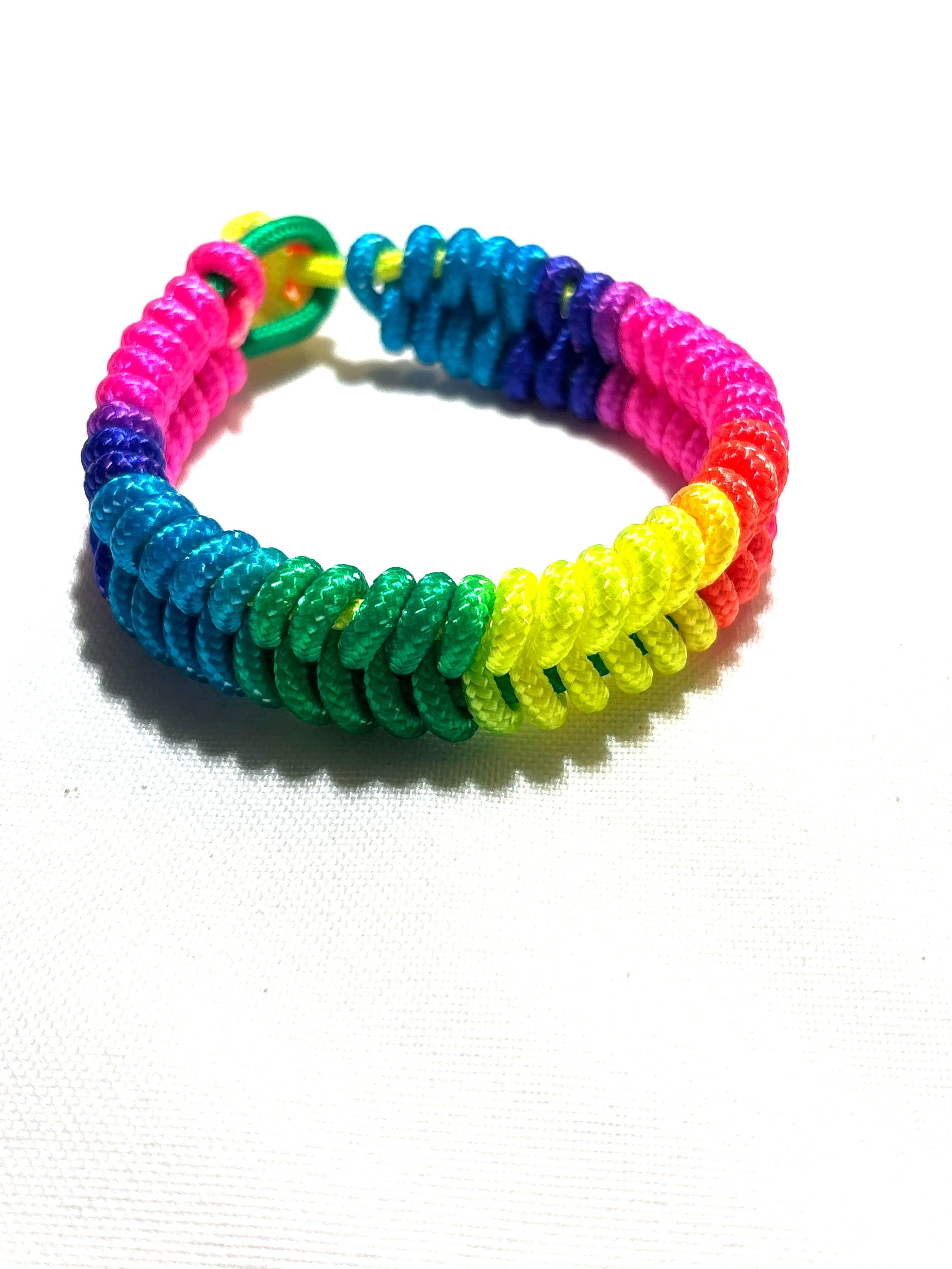 Paracord bracelet