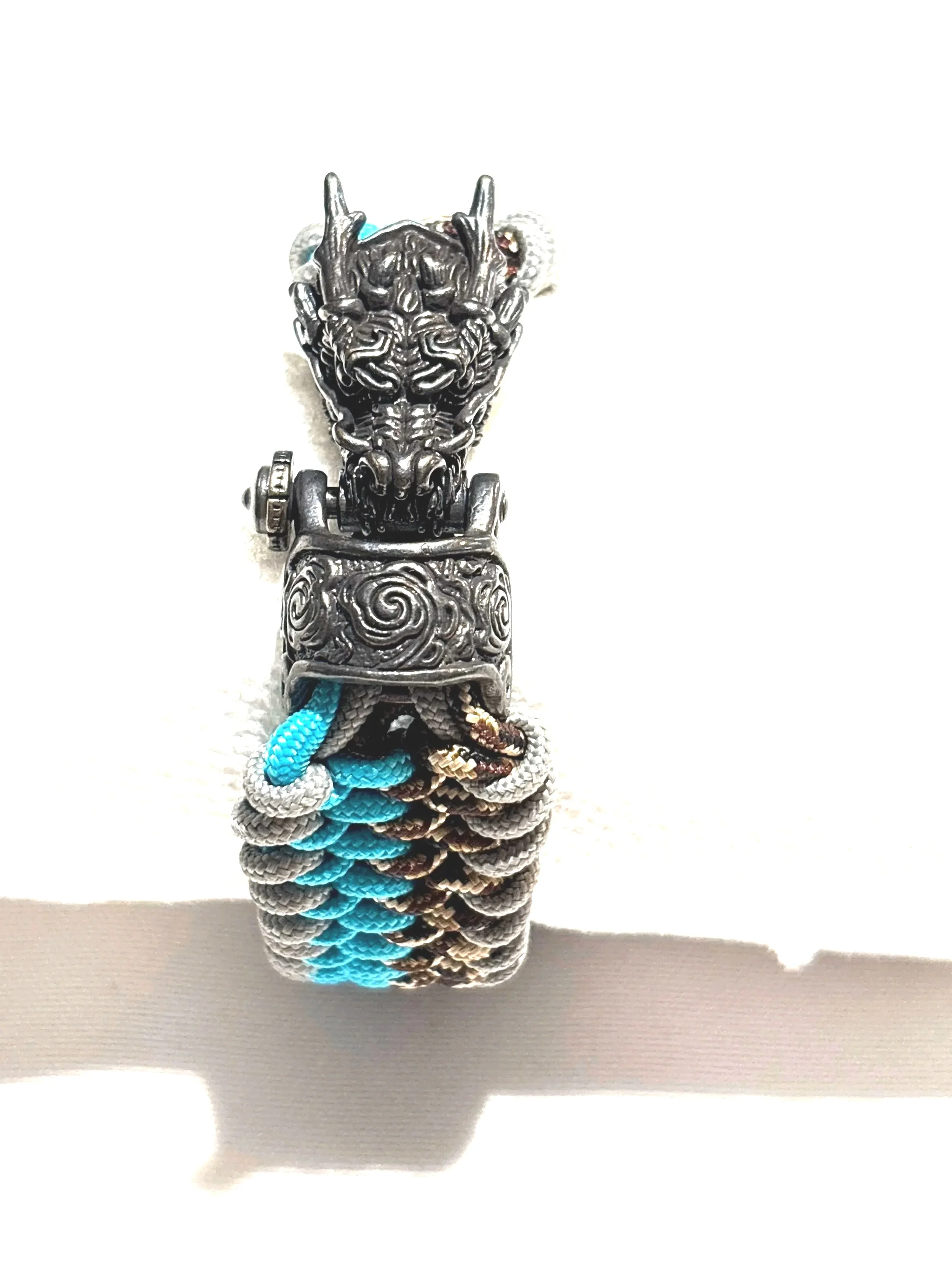 Paracord bracelet