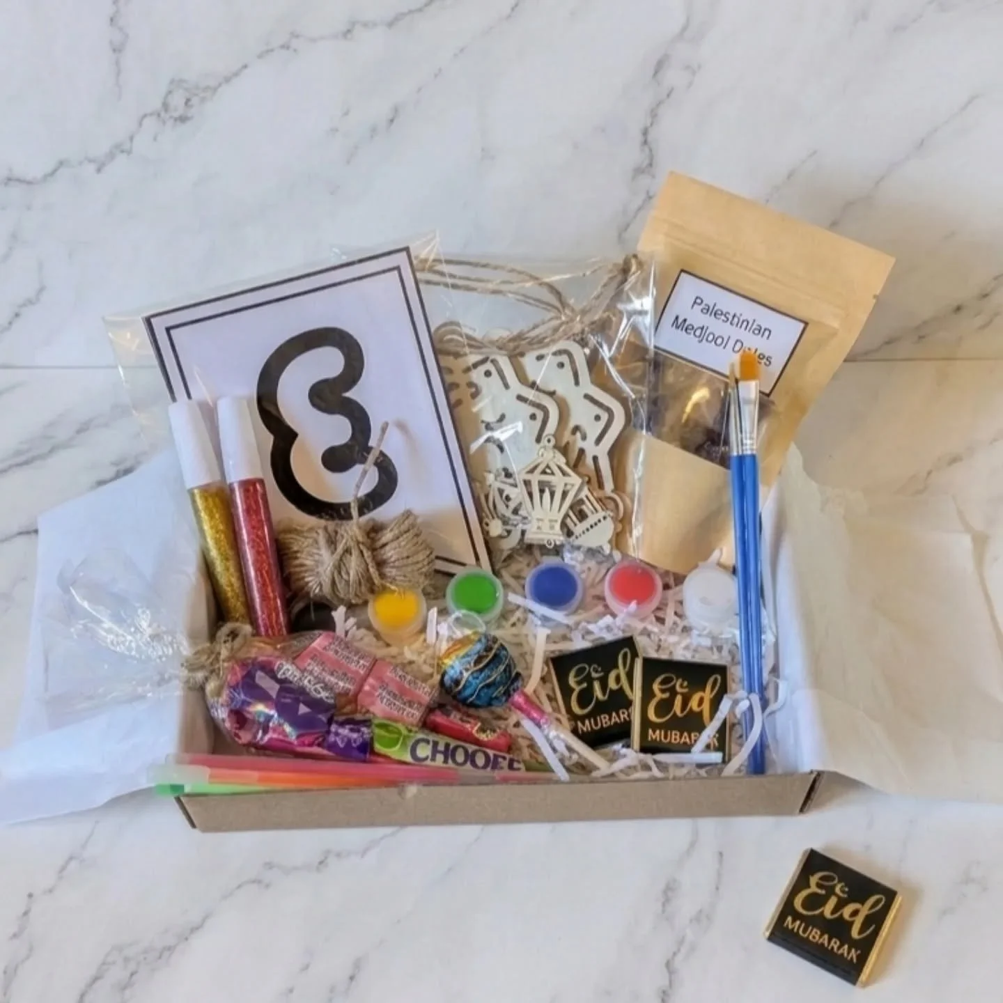 Keep your kids engaged and prepare for Eid with this activity pack. This curated gift box was something we did with our 8 year old during Ramadan to prepare for Eid. Ideal for children 3+.

What&rsquo;s inside:
⭐ 10 wooden Eid decorations with string
