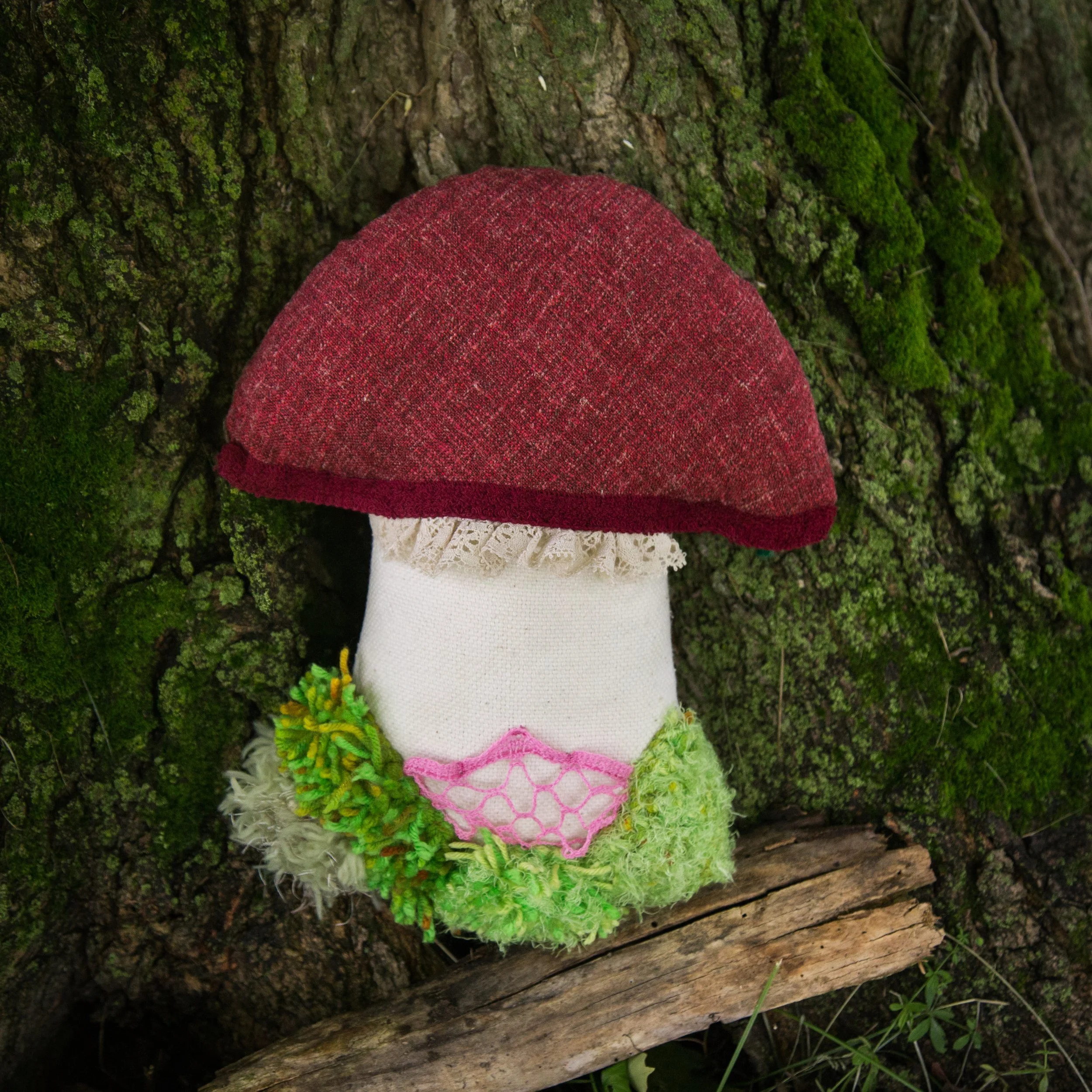 Rustic Russula, Soft sculpture mixed fibers, 2024