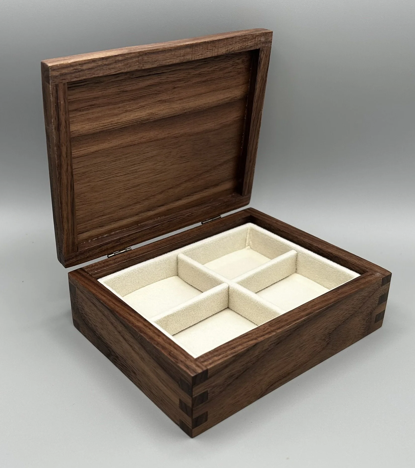 JB2 - 4 tray.JPEG
