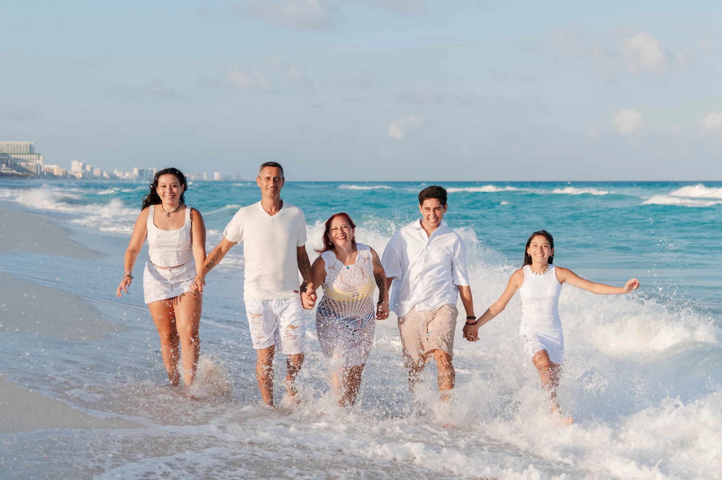 family-photographer-cancun-vacation-riviera-maya-resort.jpg