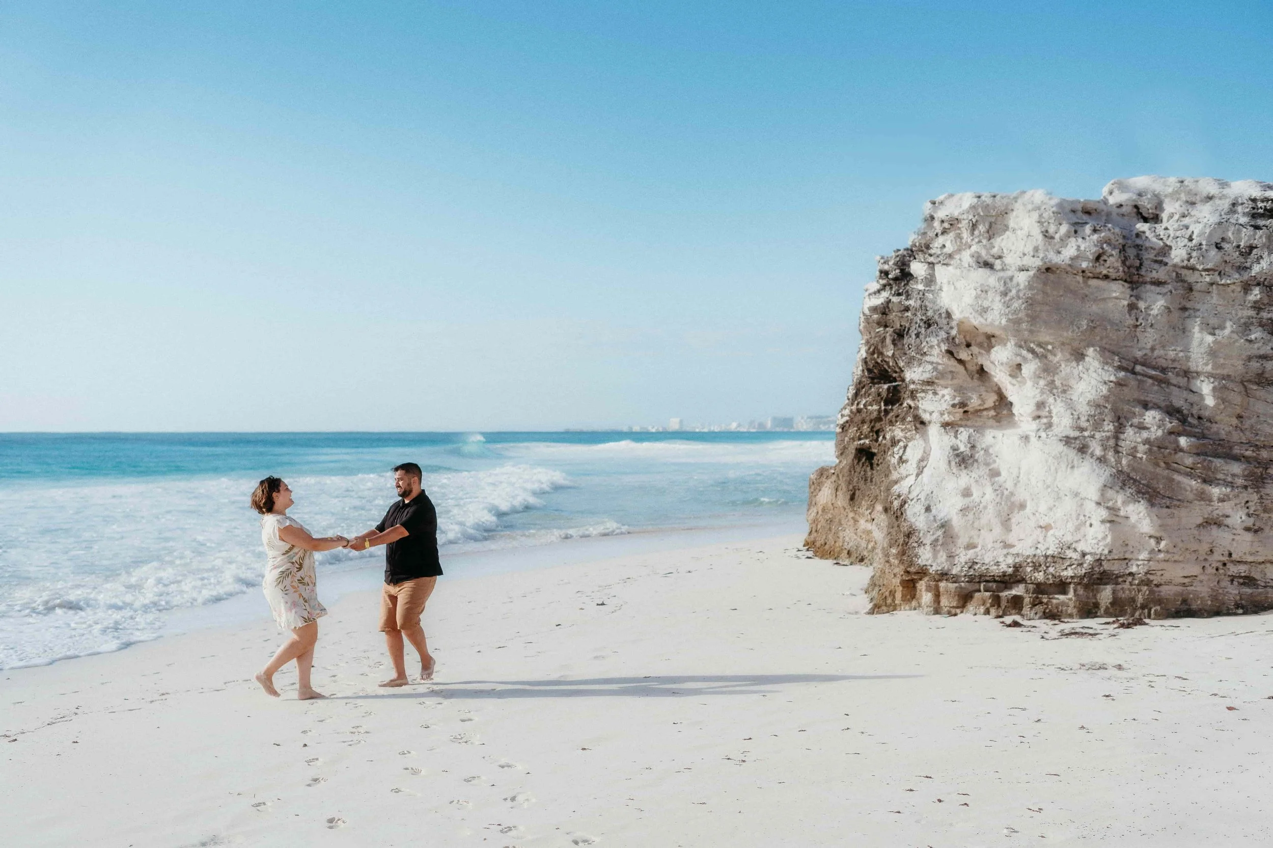 couple-engagement-photography-cancun.jpg