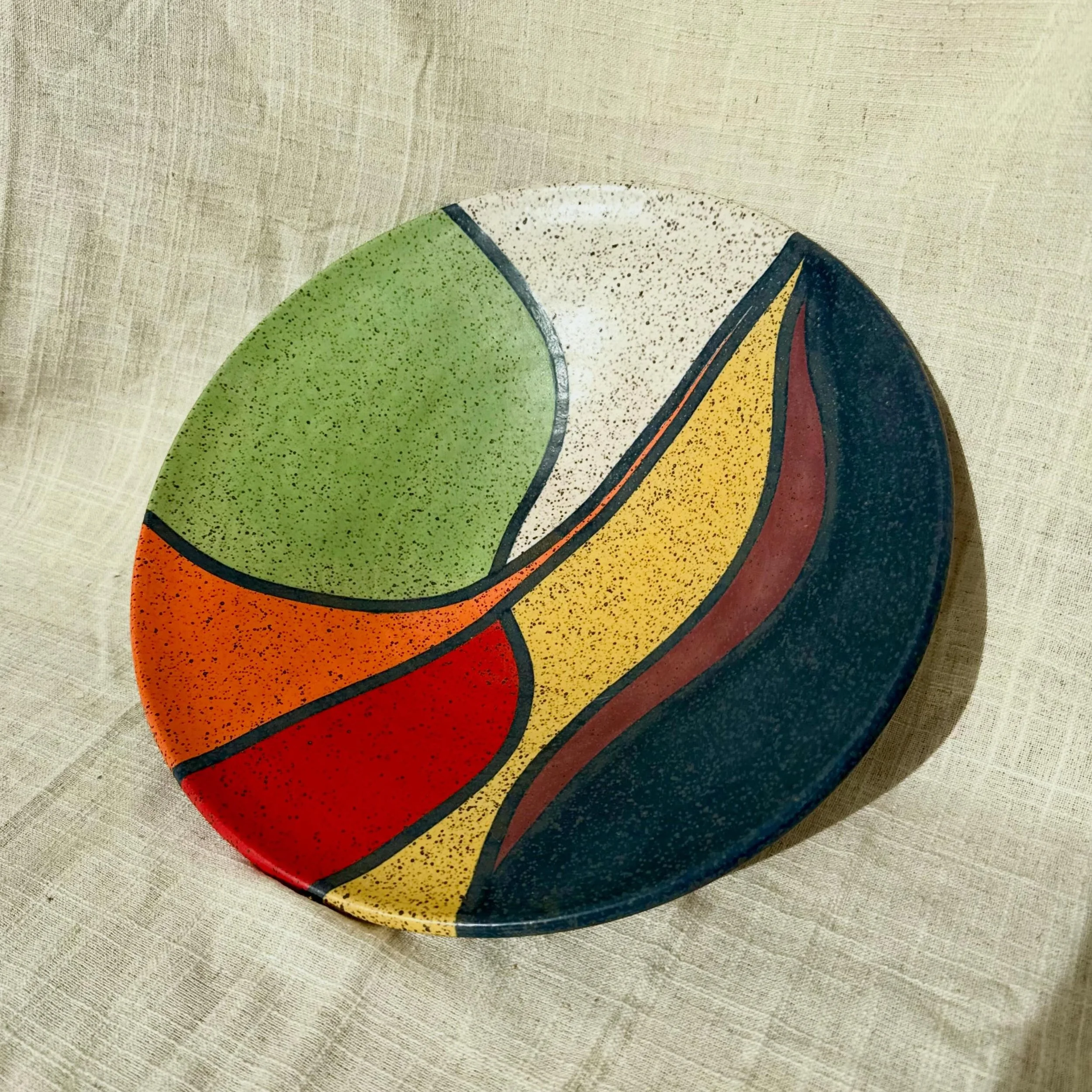 Such a fun challenge with this very large speckled platter! Large enough for shared meals, fruit on the counter, or as a centerpiece on the table. 

Really enjoy getting to push the limits of the clay and gravity with shapes like this, can&rsquo;t wa