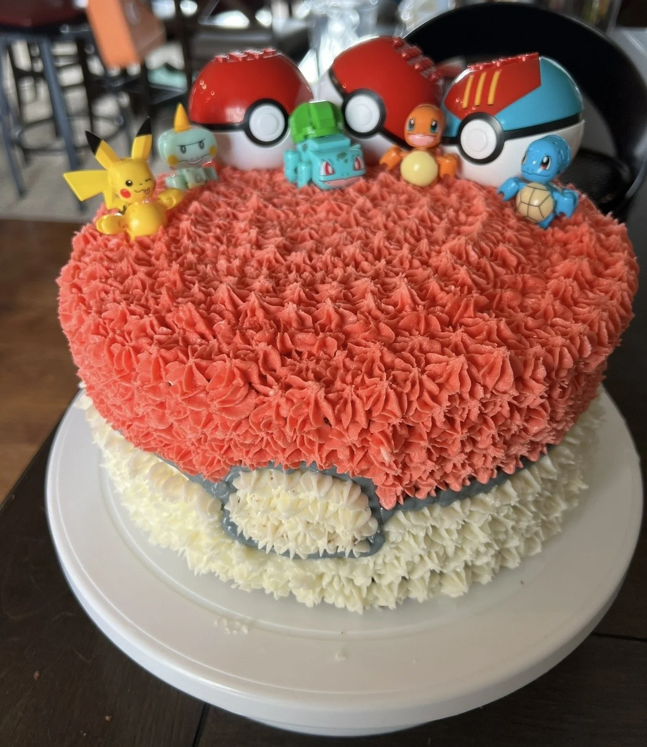 Medium Custom Cake (8-9")