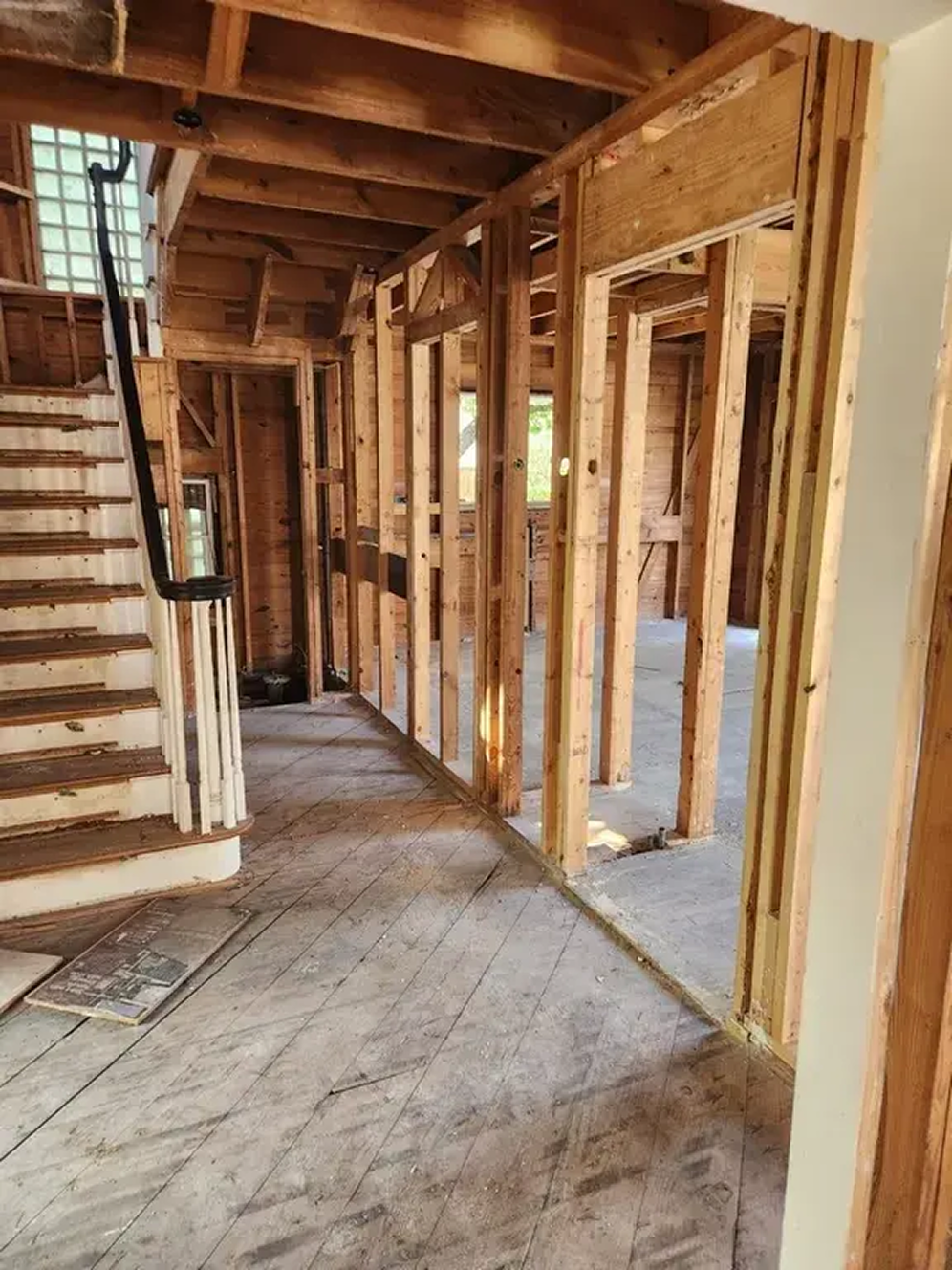 Best Interior Demolition Contractor in Vancouver BC Armadillo pro services.png