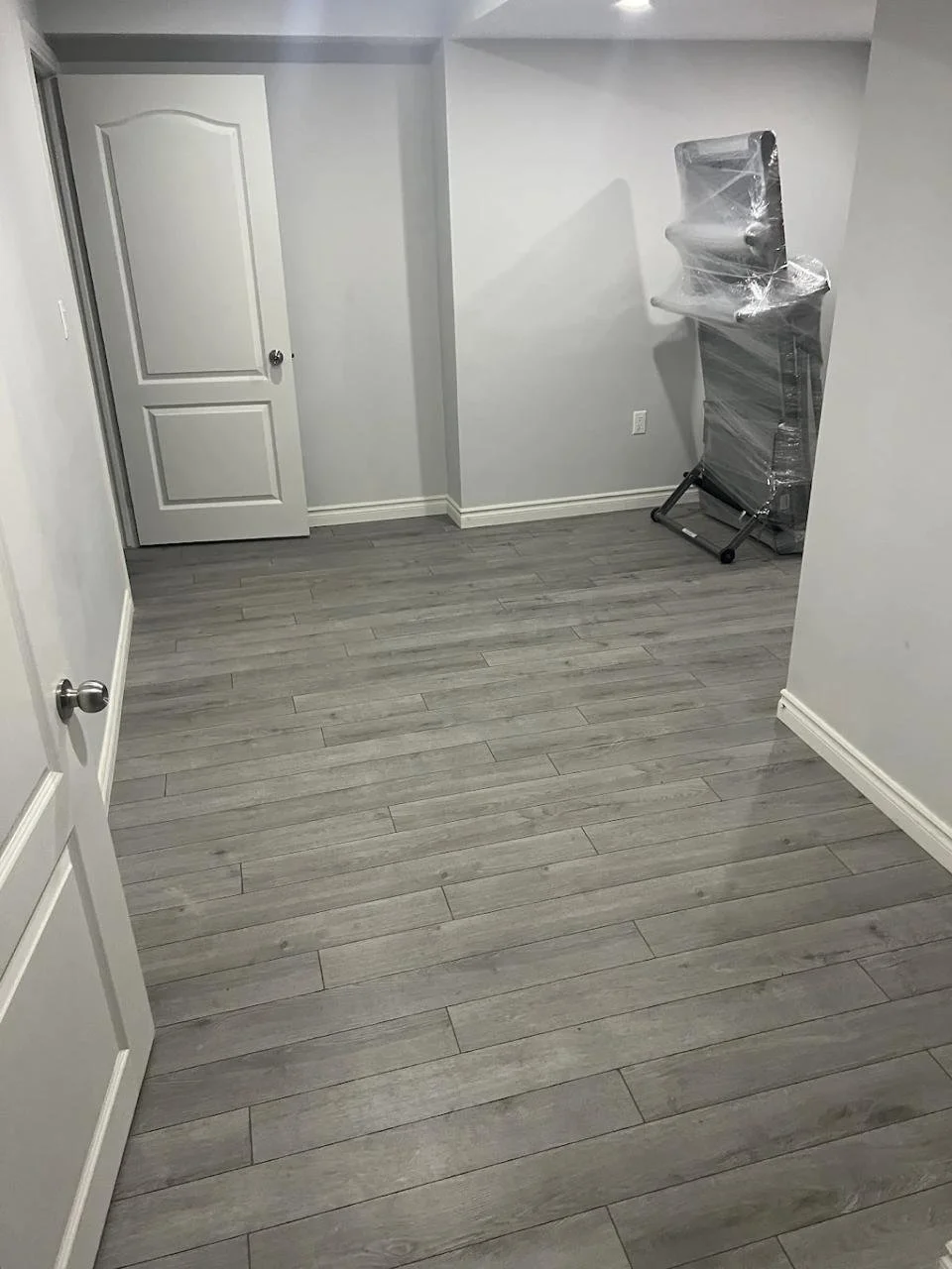 Flooring installation contractor vancouver armadillo pro services