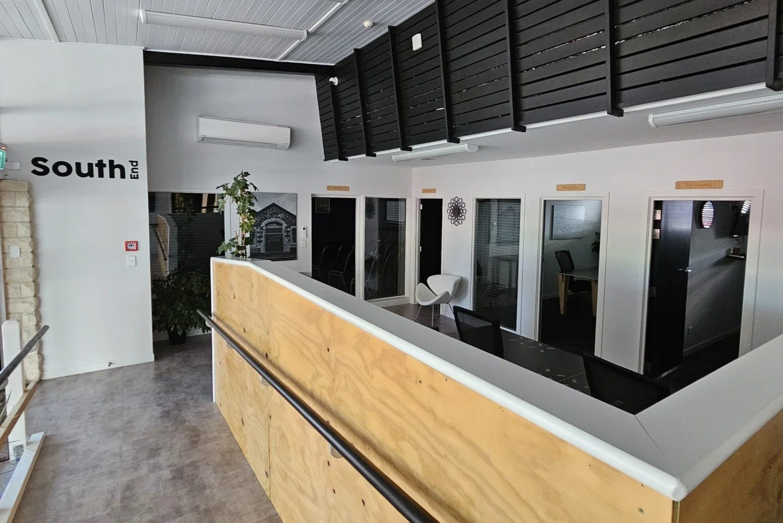 Design and installation of laser-engraved signs and profile letters