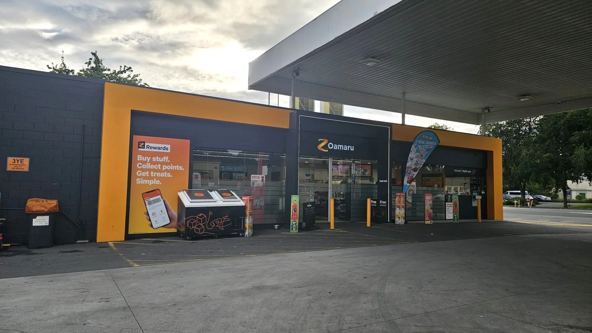 Full building signage fitout