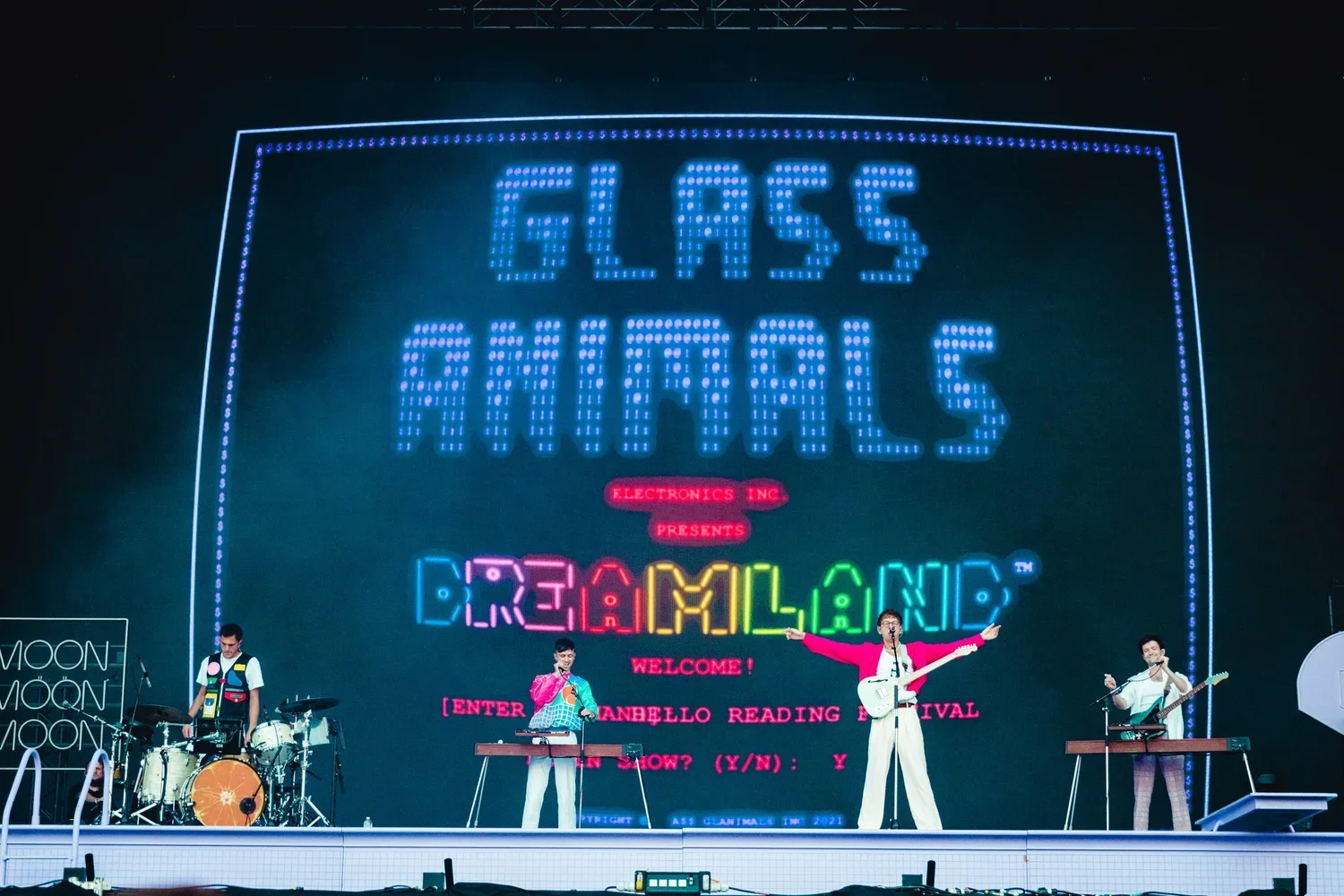 glass_animals_reading_festival_Frances_beach-06.webp